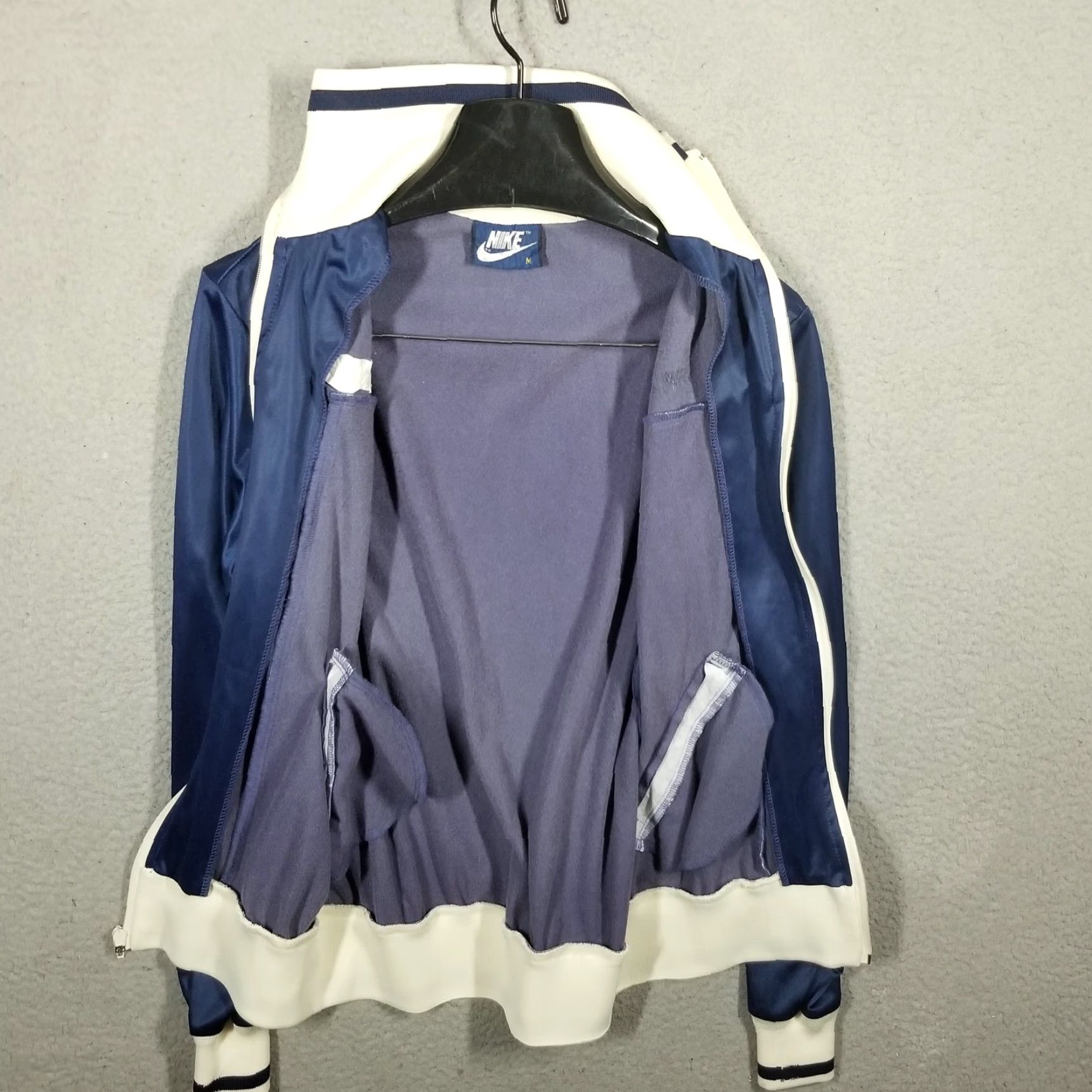 Nike Vintage Nike Jacket Woman Medium Blue White Soccer Manager Swoosh Retro 80s 90s Size US M / EU 48-50 / 2 - 2 Thumbnail