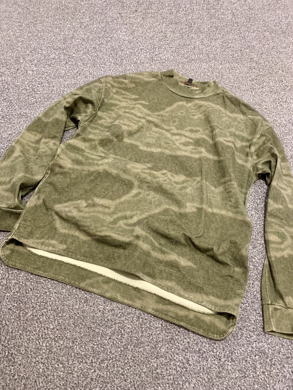Kanye West × Yeezy Yeezy Season 3 Camo Pocket Longsleeve Sweatshirt Size US M / EU 48-50 / 2 - 2 Thumbnail