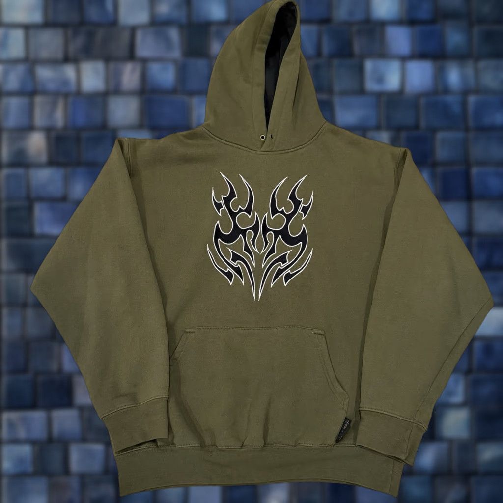 Olive VINTAGE Sapphire Lounge Hoodie Men L Olive Green Embroidered Tribal Flame Graphic Print Pullover Size US L / EU 52-54 / 3 - 1 Thumbnail