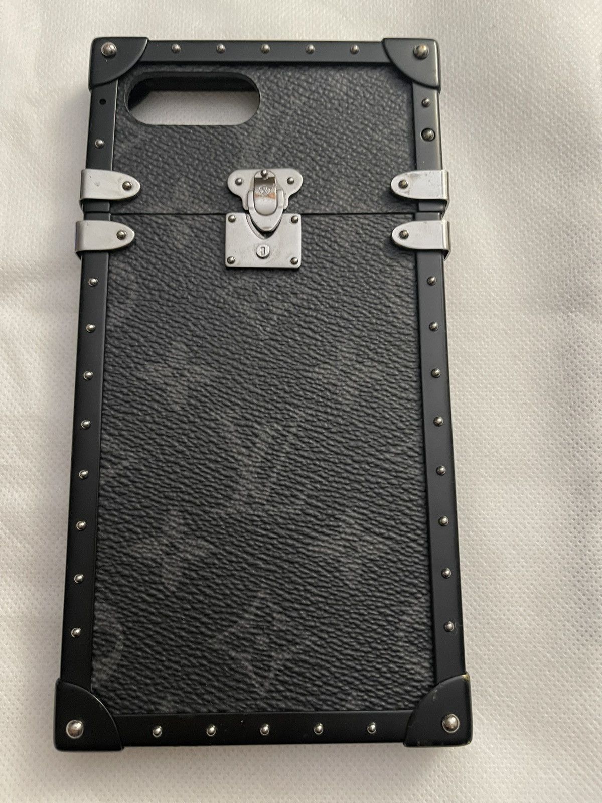 Louis Vuitton Louis Vuitton 8 Plus Phone Case Size ONE SIZE - 1 Thumbnail
