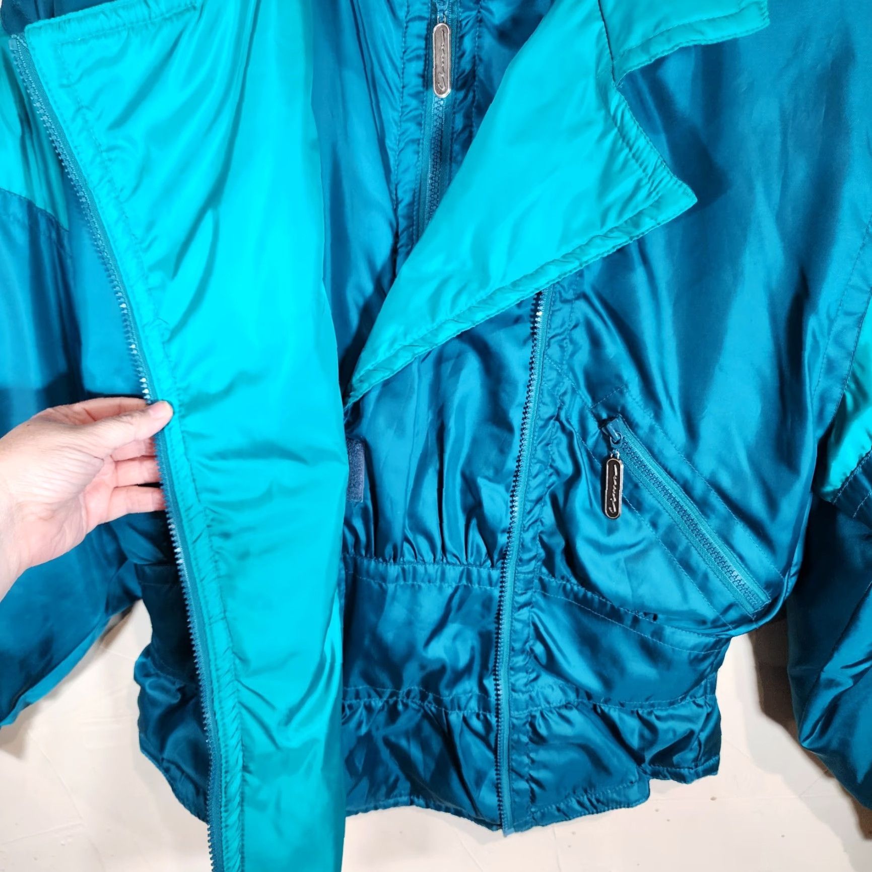 Altea VINTAGE Cima Ski Wear Jacket Womens 10 Blue Puffer Short Stand-Up Collar Nylon Zip Full Zipper Logo Windproof 80s 90s Retro Funky Size L / US 10 / IT 46 - 5 Thumbnail