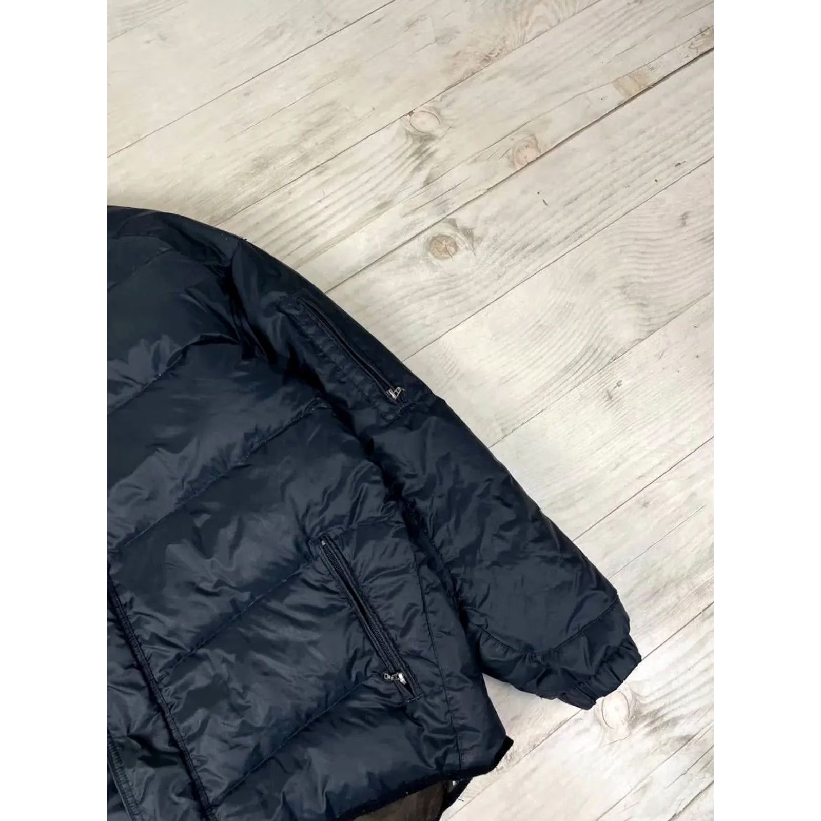 Oakley VINTAGE Oakley Jacket Puffer Men Size M Black Down Winter Size US M / EU 48-50 / 2 - 4 Thumbnail