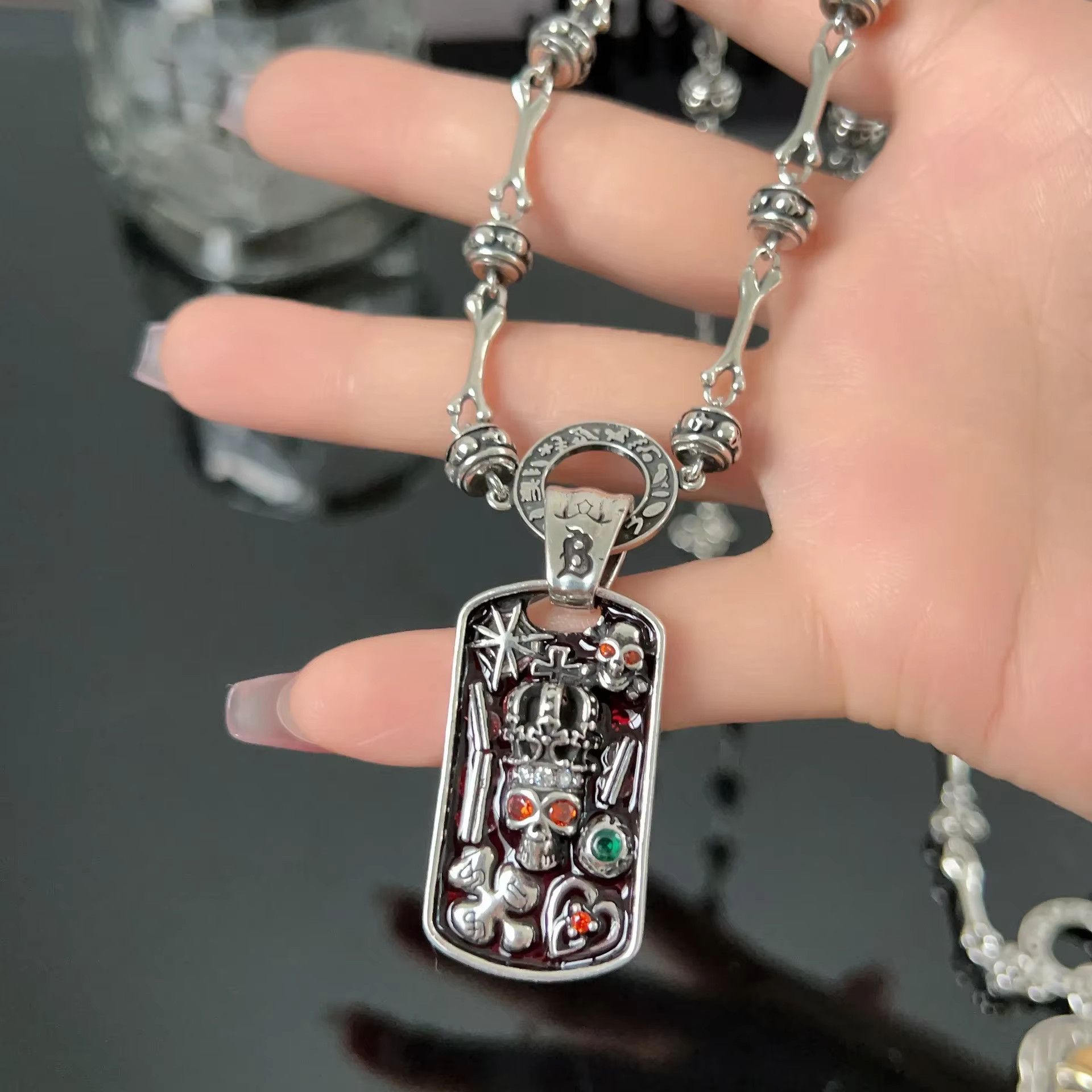 Jewelry Vintage Punk Style Skull Head Necklace Size ONE SIZE - 1 Thumbnail