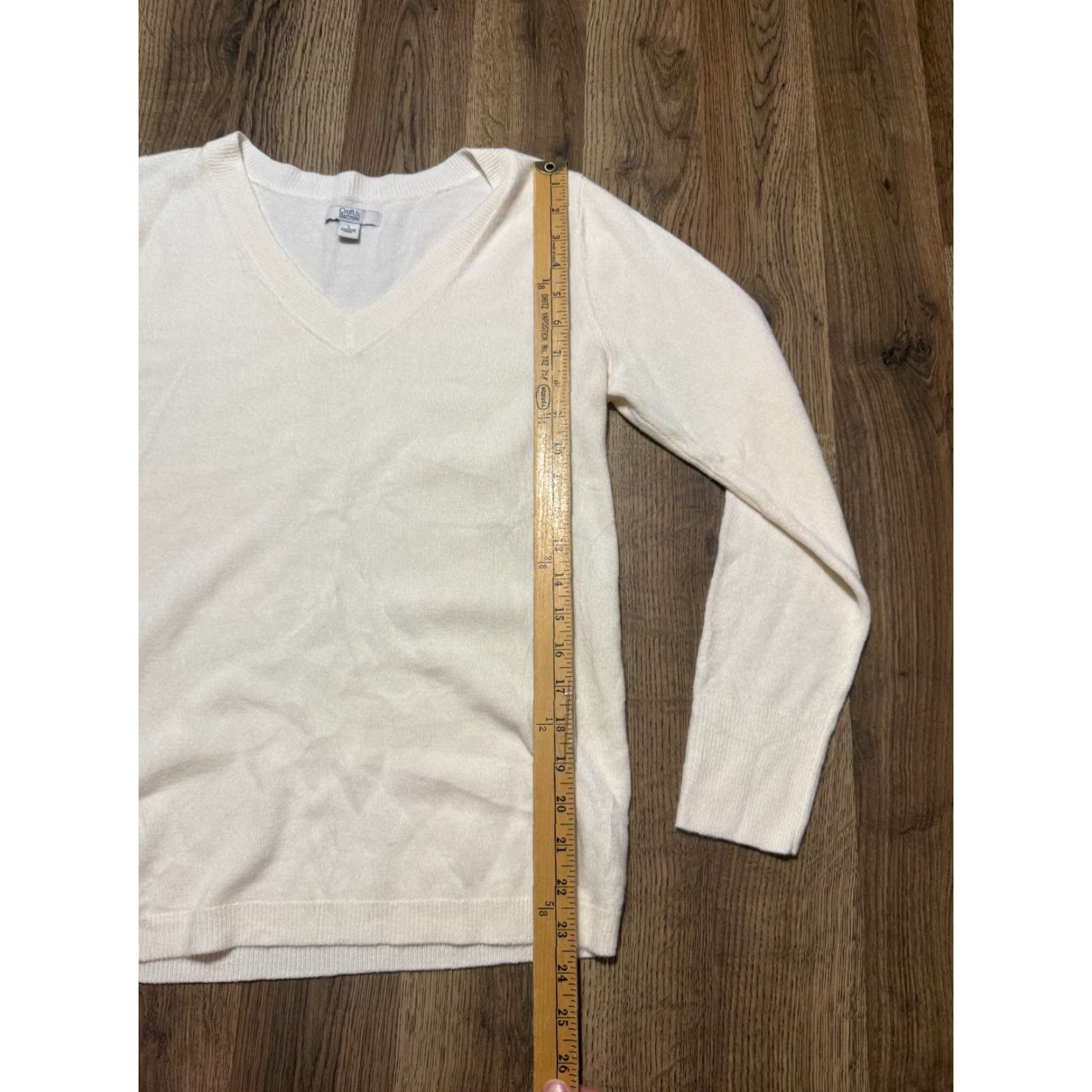Croft & Barrow Croft & Barrow Shirt Womens Small White Long Sleeve V-Neck Knit Cotton T-Shirt Casual Modern - Womens Size S / US 4 / IT 40 - 7 Thumbnail