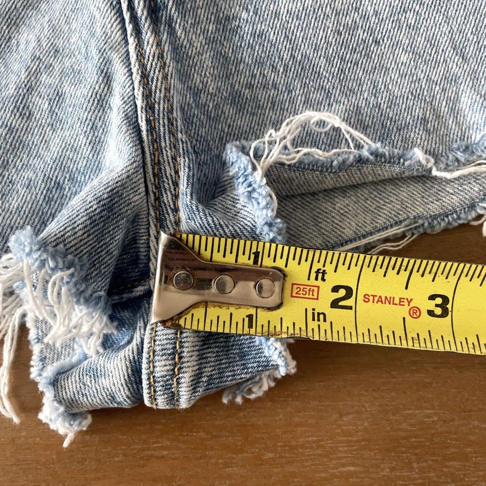 Levi's Levi’s 501 Cut Off Shorts Women 32 Denim Booty Jorts Raw Hem Hi-Rise Light Wash Shorts Casual Womens 90s Western Cowboy Grunge Vintage No Size 30" / US 8 / IT 44 - 7 Thumbnail