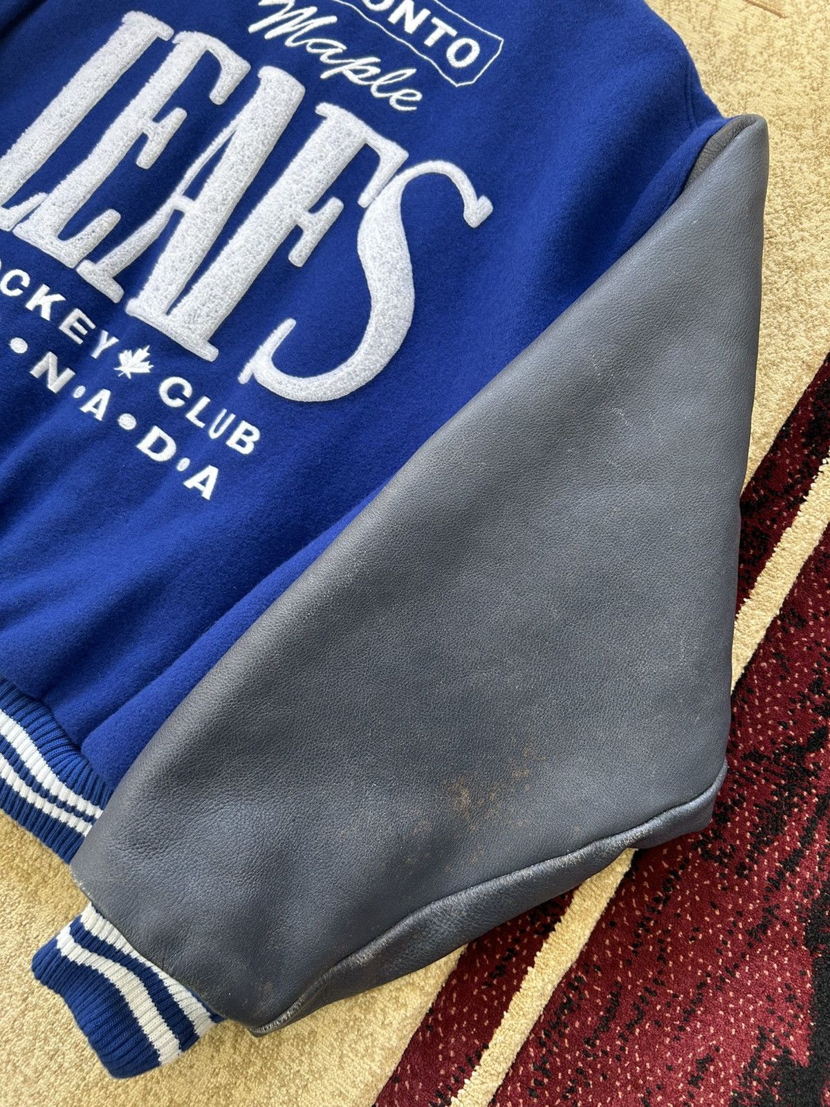 Roots Vintage Roots Toronto Maple Leafs Wool Varsity Jacket Size US M / EU 48-50 / 2 - 15 Thumbnail