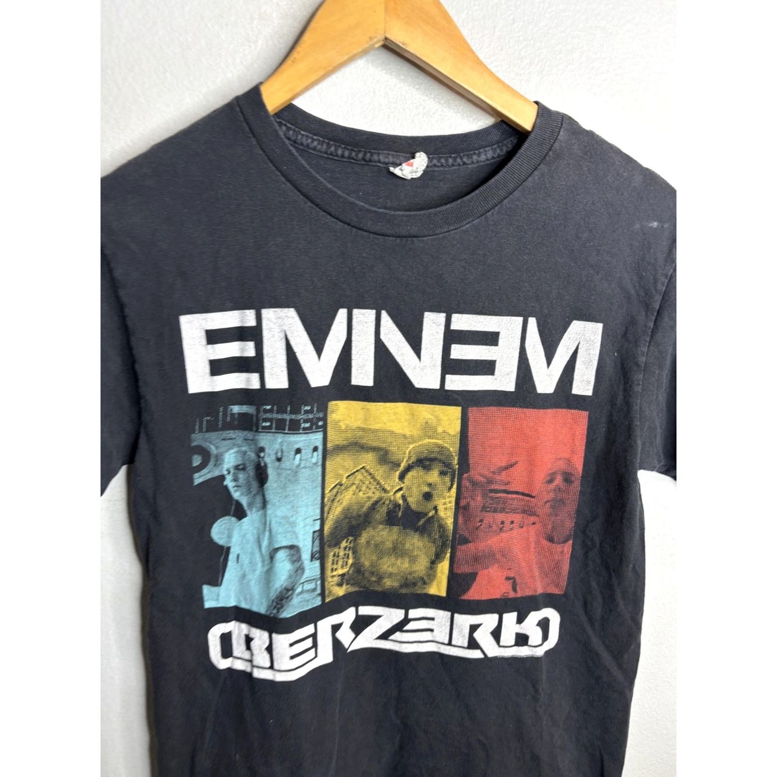 Vintage Eminem Shirt Mens Small Black Berzerk Graphic Hip Hop Rap Music Tee T-Shirt Size US S / EU 44-46 / 1 - 2 Thumbnail