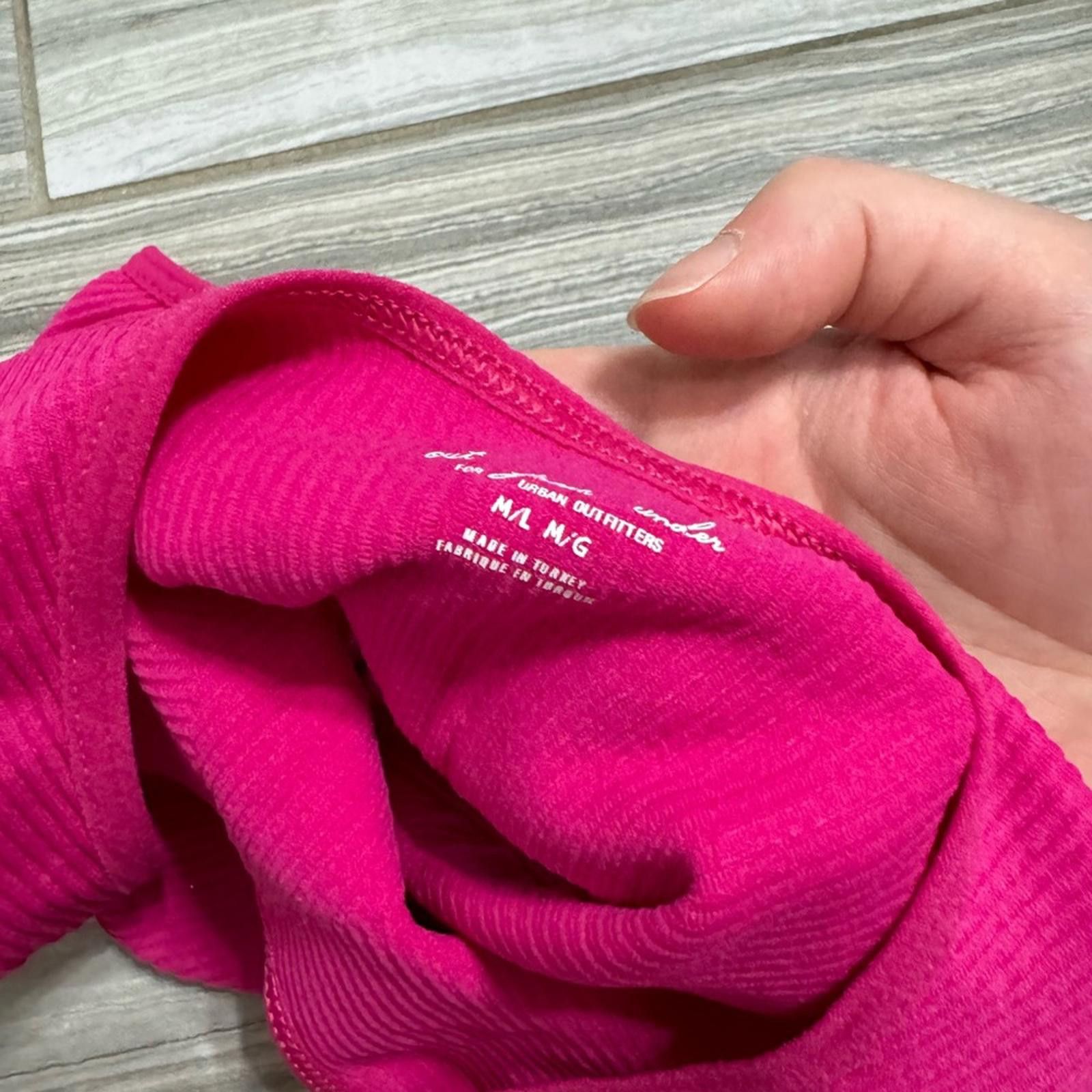 Urban Outfitters Urban Outfitters Seamless Hot Pink Bralette Top- Size M/L Size M / US 6-8 / IT 42-44 - 7 Thumbnail