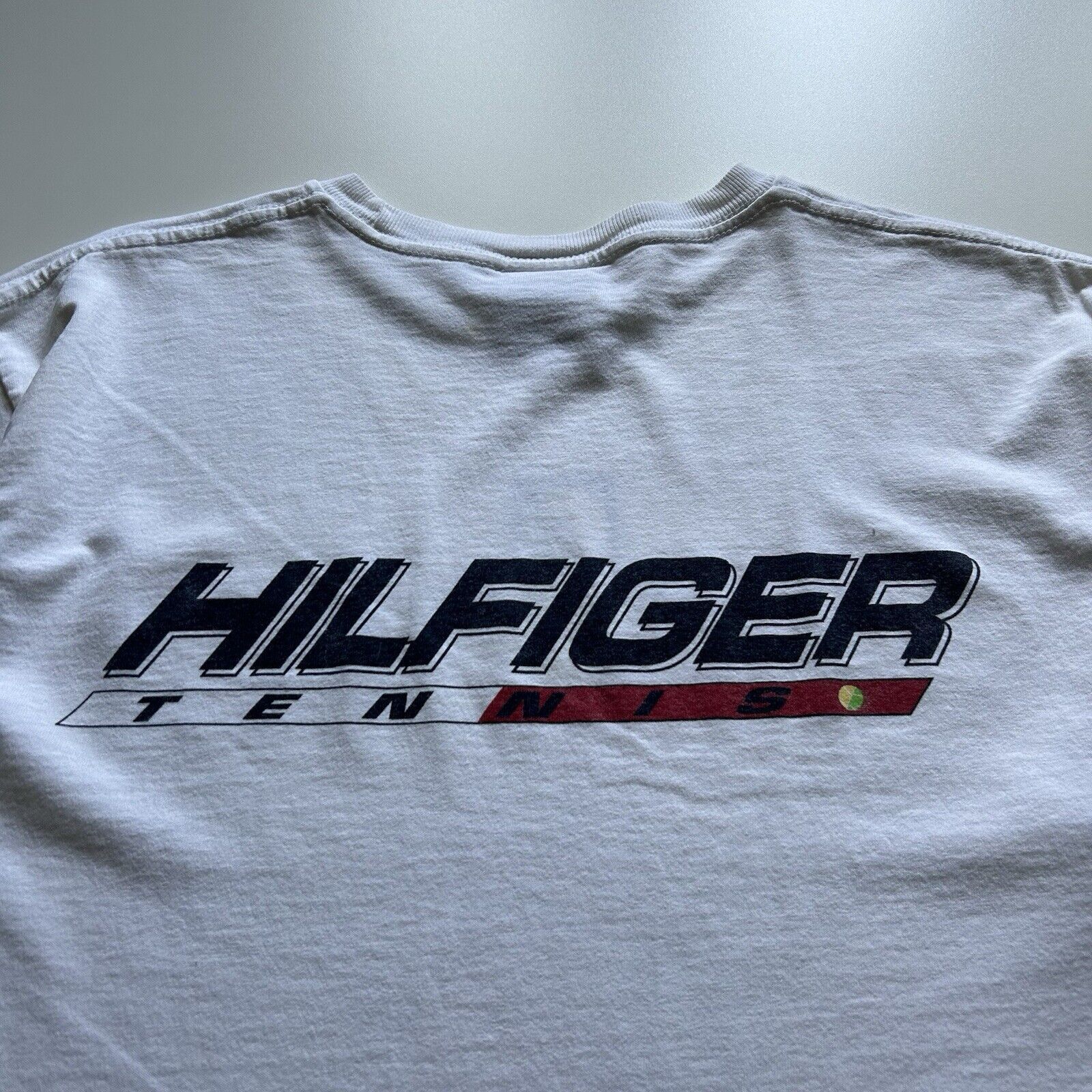 Tommy Hilfiger Vintage 90s Tommy Hilfiger Tennis Graphic T Shirt Small Rare Size S / US 4 / IT 40 - 4 Thumbnail