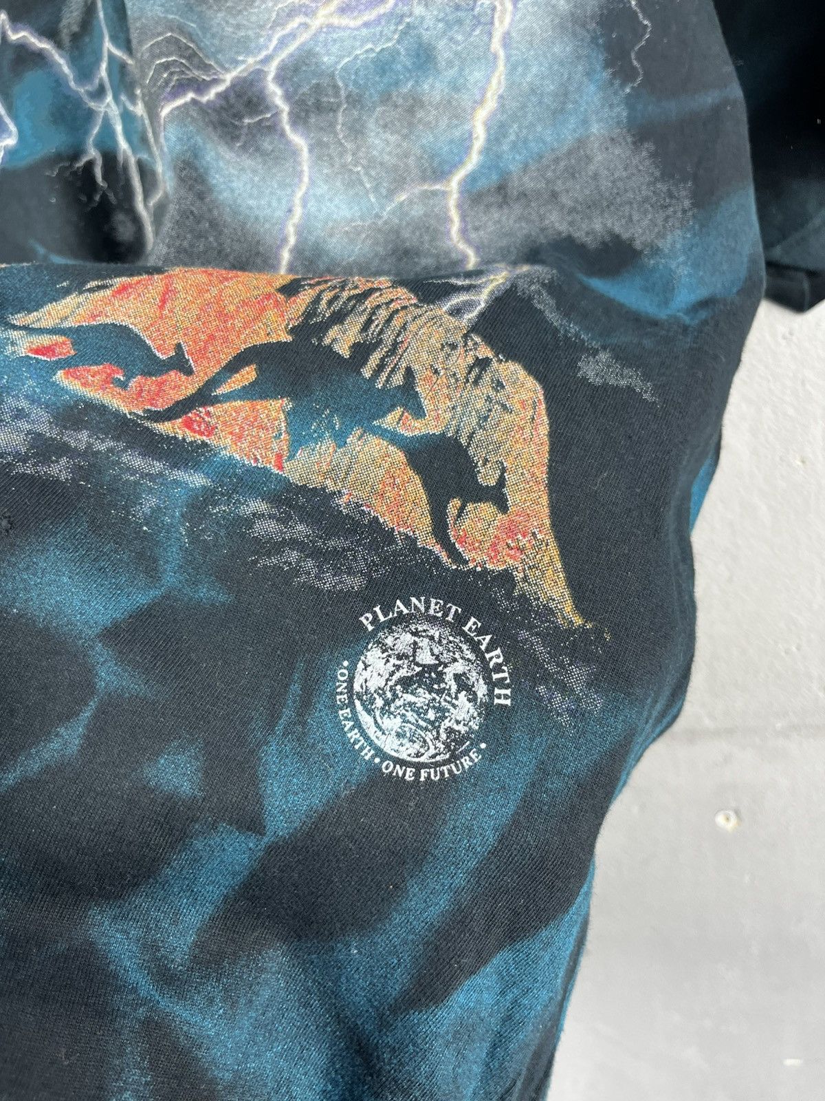 Vintage Vtg Planet Earth one planet one future Size US M / EU 48-50 / 2 - 8 Thumbnail
