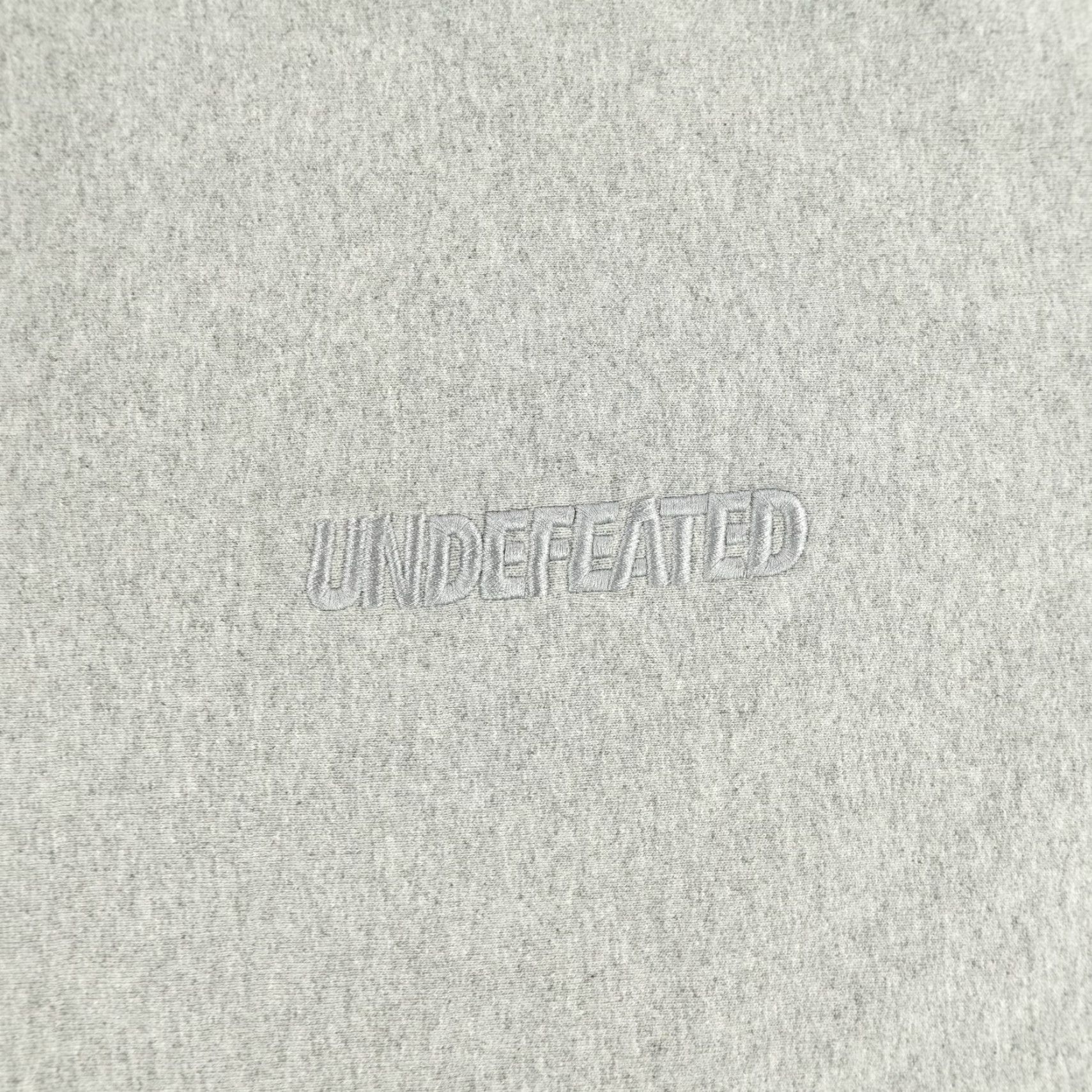 Undefeated VINTAGE Undefeated Sweatshirt Men Large Gray Crewneck Pullover Knit Logo Outdoor Active Warm Size US L / EU 52-54 / 3 - 3 Thumbnail