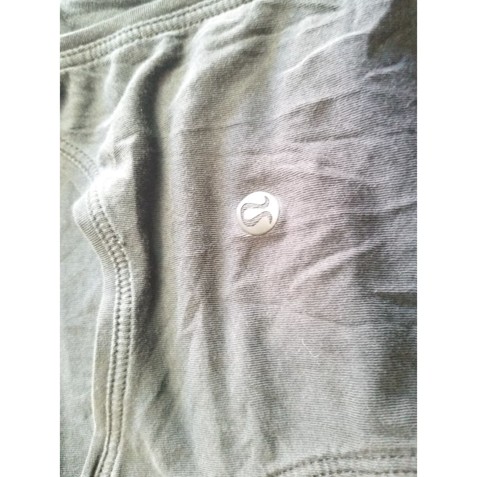 Lululemon Lululemon Tank Top Women Small Black Solid Logo See Pics No Tag Size S / US 4 / IT 40 - 5 Thumbnail