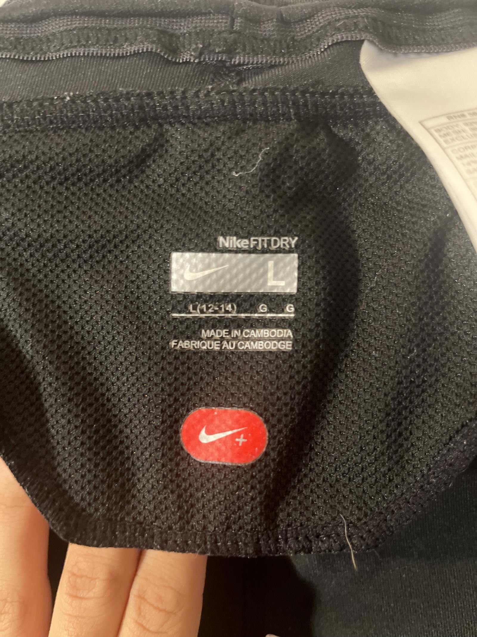 Nike Nike Women's Fit Dry Capris - Size L - Black Size 36" / US 14 / IT 50 - 4 Thumbnail
