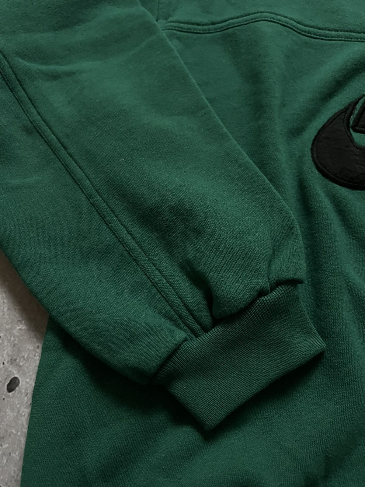 Nike Rare Vintage Sweatshirt Nike 80s Big Logo Center Logo M Size US M / EU 48-50 / 2 - 4 Thumbnail