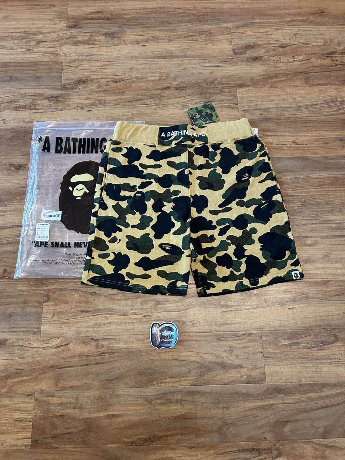 Bape NEW Bape Yellow Camo 1st Camo Sweat Shorts Size US 34 / EU 50 - 1 Thumbnail