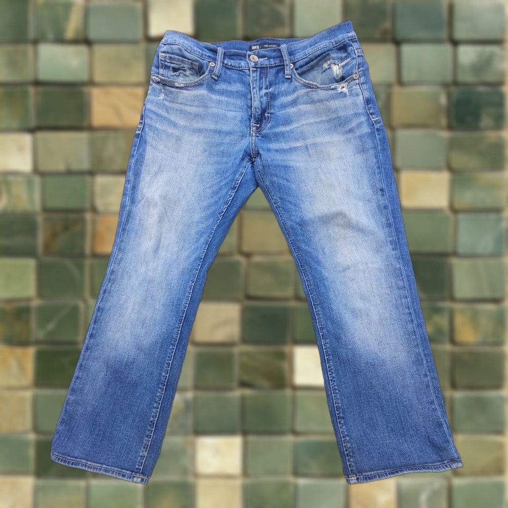 Vintage BKE Buckle Jeans 32 Regular Inseam 26 Distressed Comfort Straight Blue Denim Cotton Blend 5-Pocket Design Brand Buckle Bke Mens & Style: Straight Size US 32 / EU 48 - 1 Thumbnail