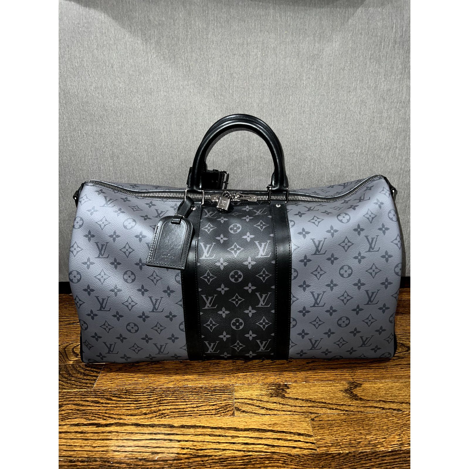 Louis Vuitton Louis Vuitton 50 Monogram Eclipse Grey LV Weekend Travel Bag Size ONE SIZE - 2 Thumbnail