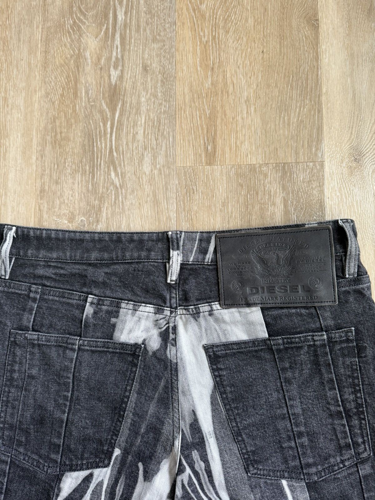 Diesel × Vintage Black Vintage Diesel Denim Jeans Skeleton Bleach Size US 32 / EU 48 - 15 Thumbnail
