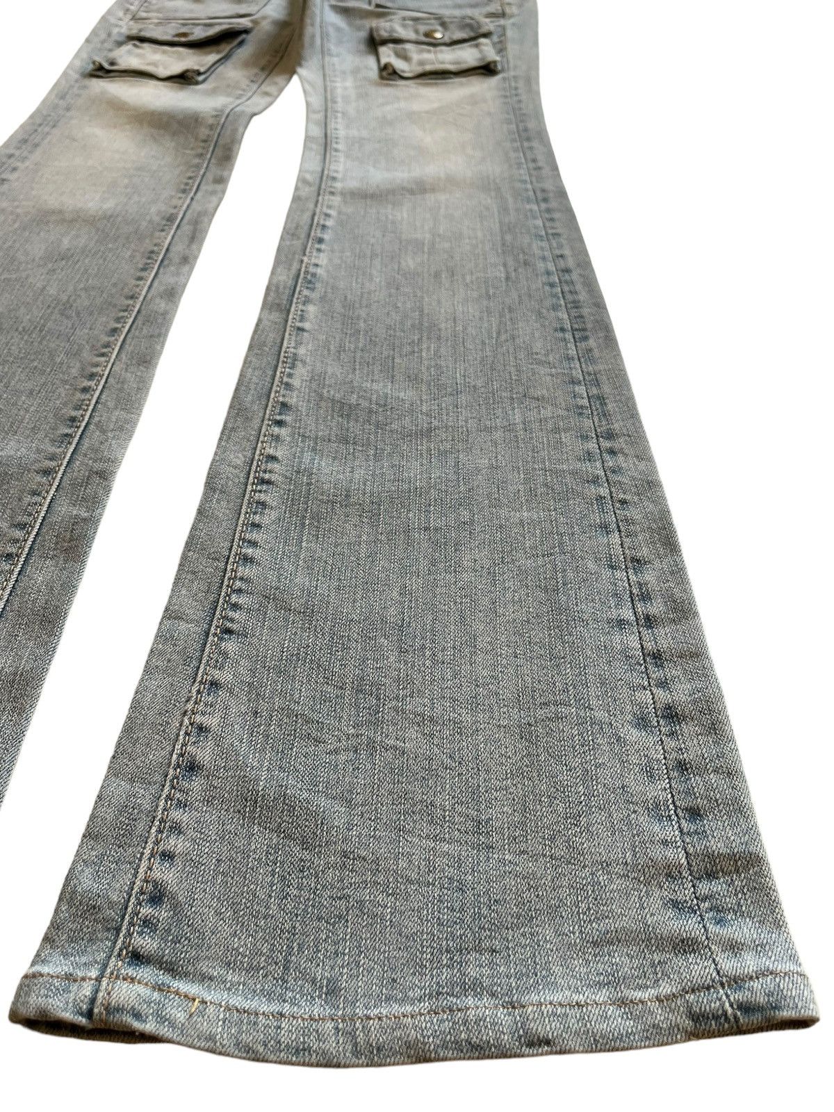 Japanese Brand Vintage Japanese Brand Light Wash Bell Bottom Flare Jeans Size 26" / US 2 / IT 38 - 7 Thumbnail