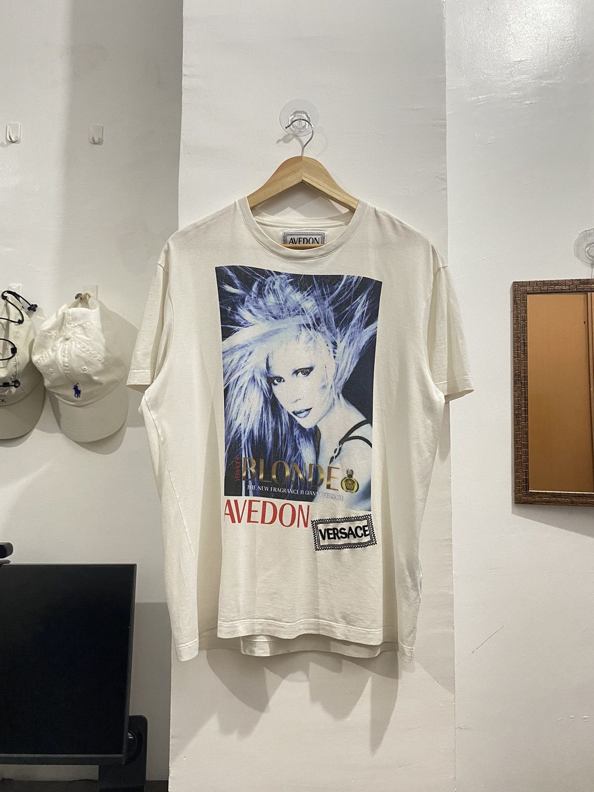 Versace AVEDON VERSACE DONATELLA SS19 BLONDE RUNWAY SHIRT Size L / US 10 / IT 46 - 2 Thumbnail