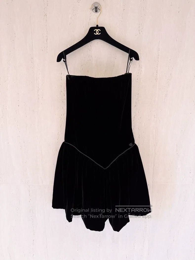 Chanel Chanel 22C Early Spring Vacation Black Velvet Bra Dress Size XXS / US 00 / IT 34 - 1 Thumbnail