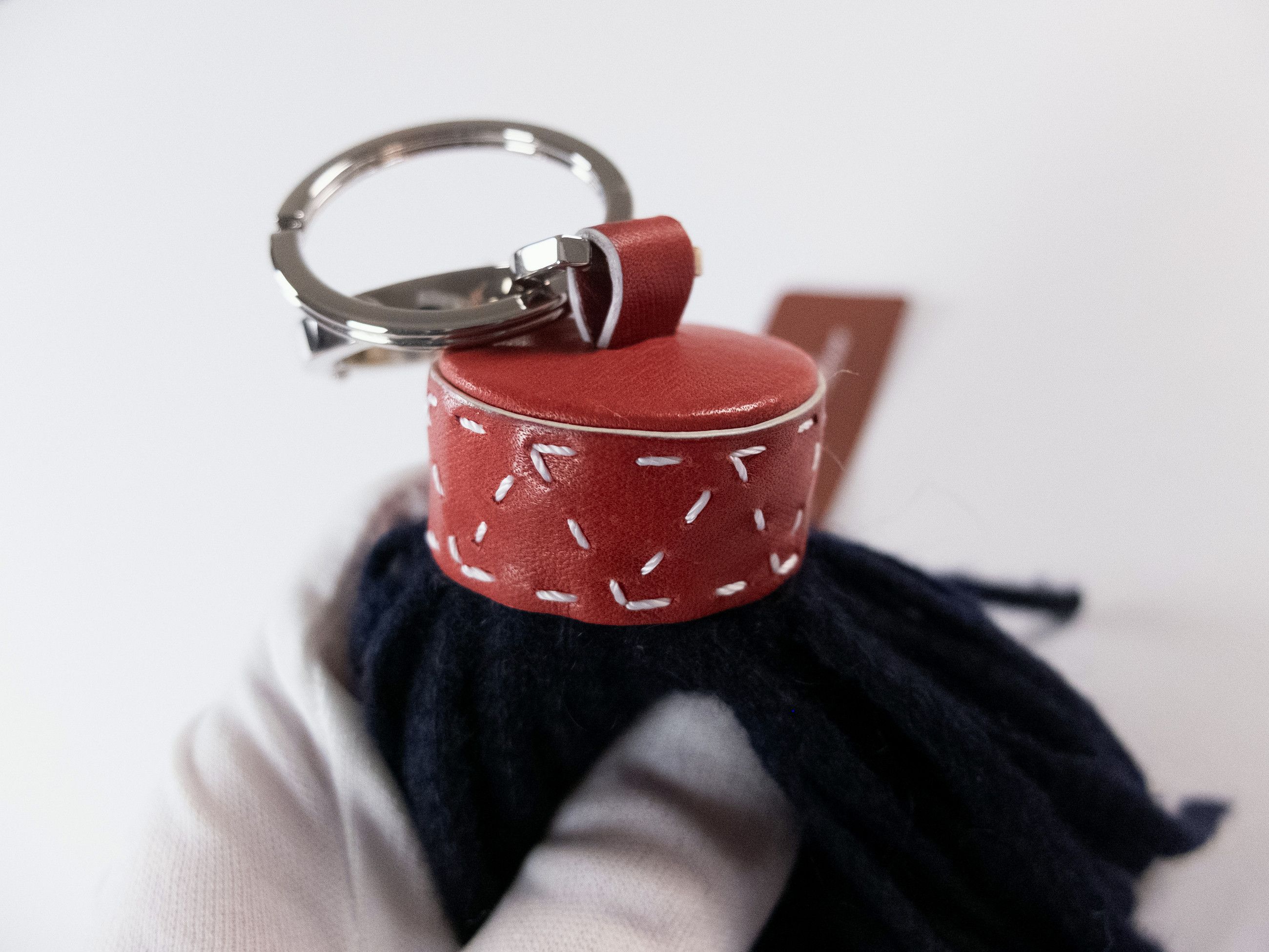Loro Piana LORO PIANA red & navy blue cashmere tasseled keyring / charm Size ONE SIZE - 3 Thumbnail