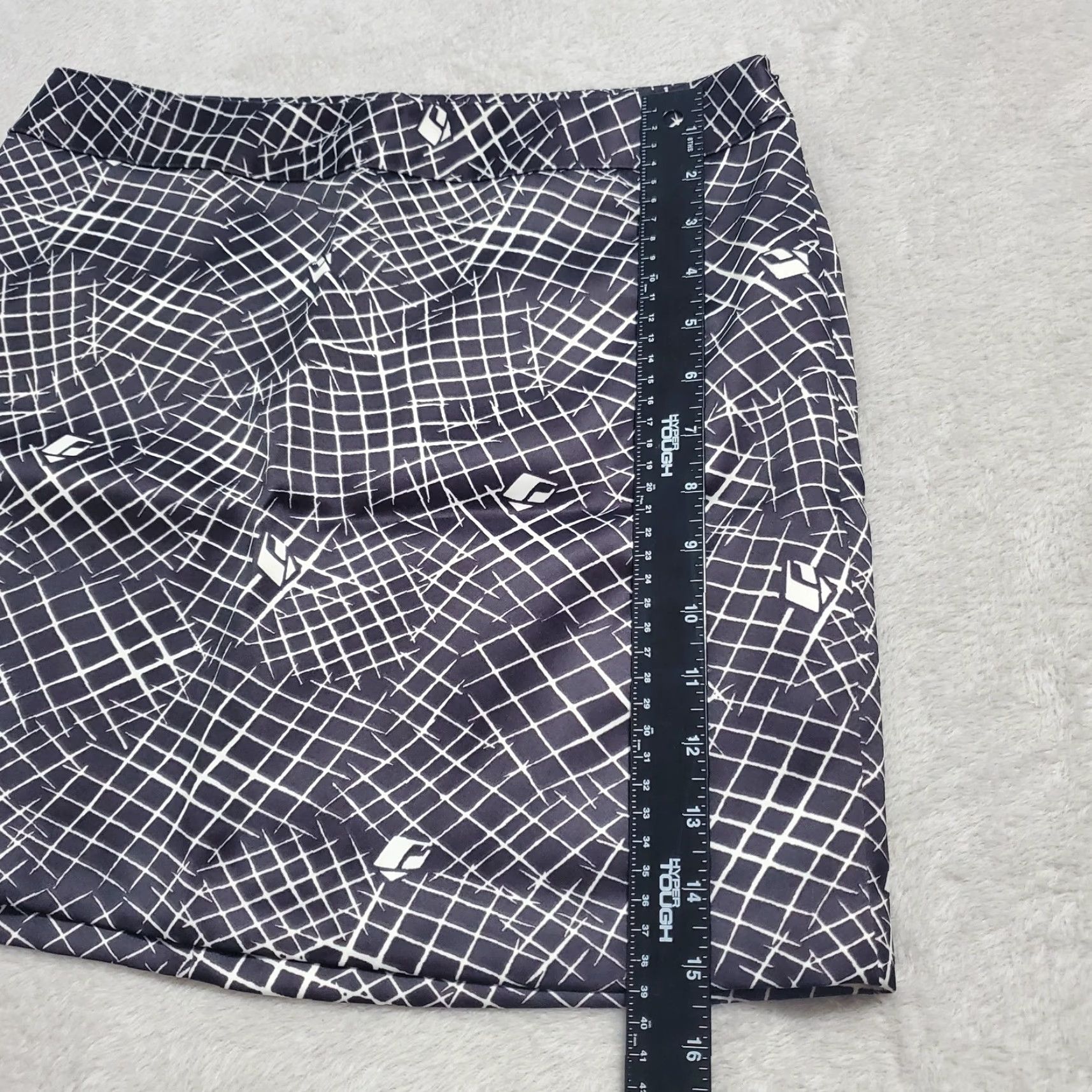 Bcbgmaxazria BCBGMAXAZRIA Skirt Women 8 Black White Geo Print Microfiber Side Zip Mini Lined Size 30" / US 8 / IT 44 - 7 Thumbnail