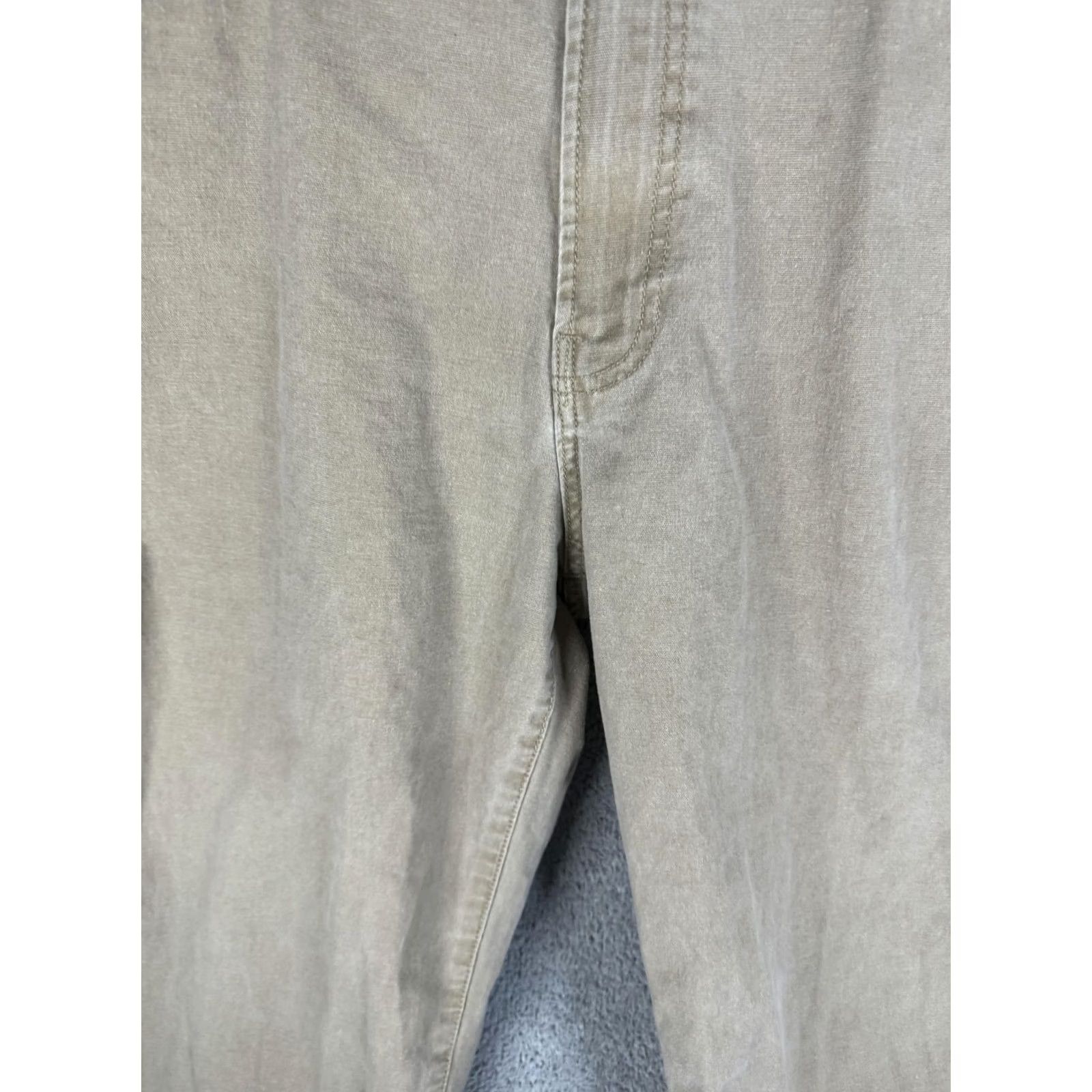 Lucky Brand Lucky Brand Jeans Mens 40x32 Straight Leg Denim Pants Beige 223 Straight Pockets Zip Fly Belt Loops Womens? (note: final) Size US 40 / EU 56 - 5 Thumbnail