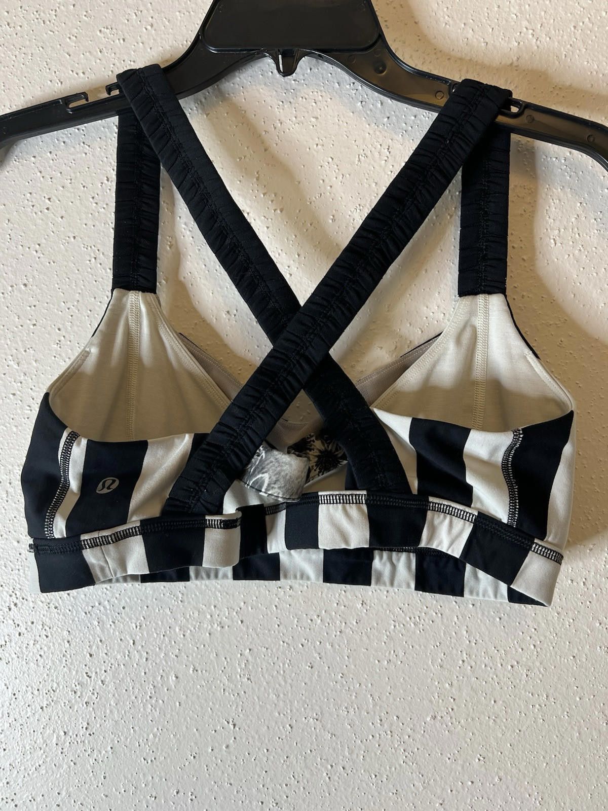 Designer Lululemon Inner Heart Bra Sz12 No Pads Size ONE SIZE - 3 Thumbnail