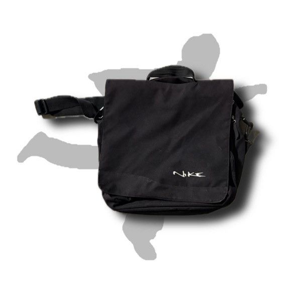 Nike 2 in 1 messenger bag vintage 2000’s