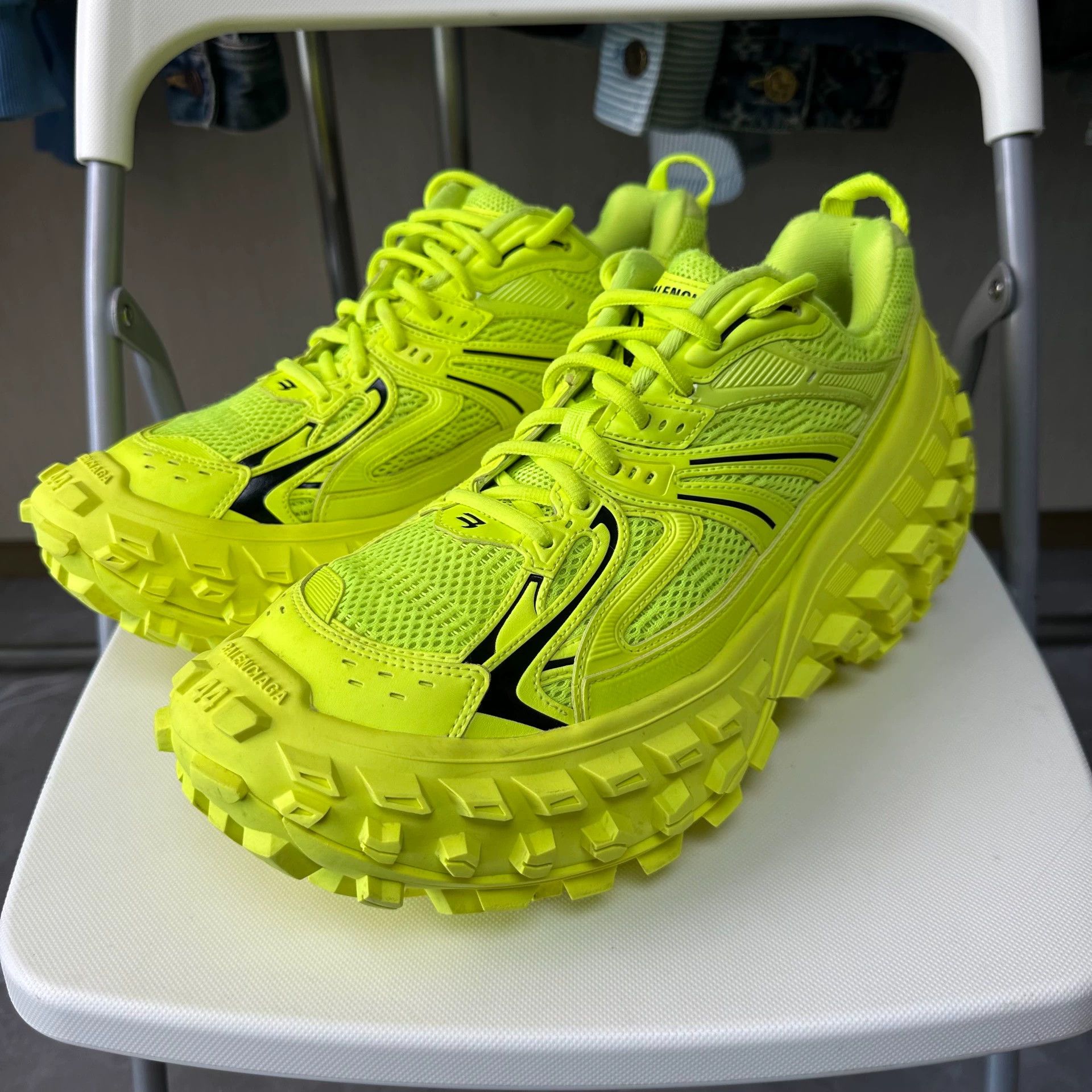 Balenciaga Balenciaga Defender BOUNCER Men's Neon Green Sneaker 44 Size US 11 / EU 44 - 1 Thumbnail