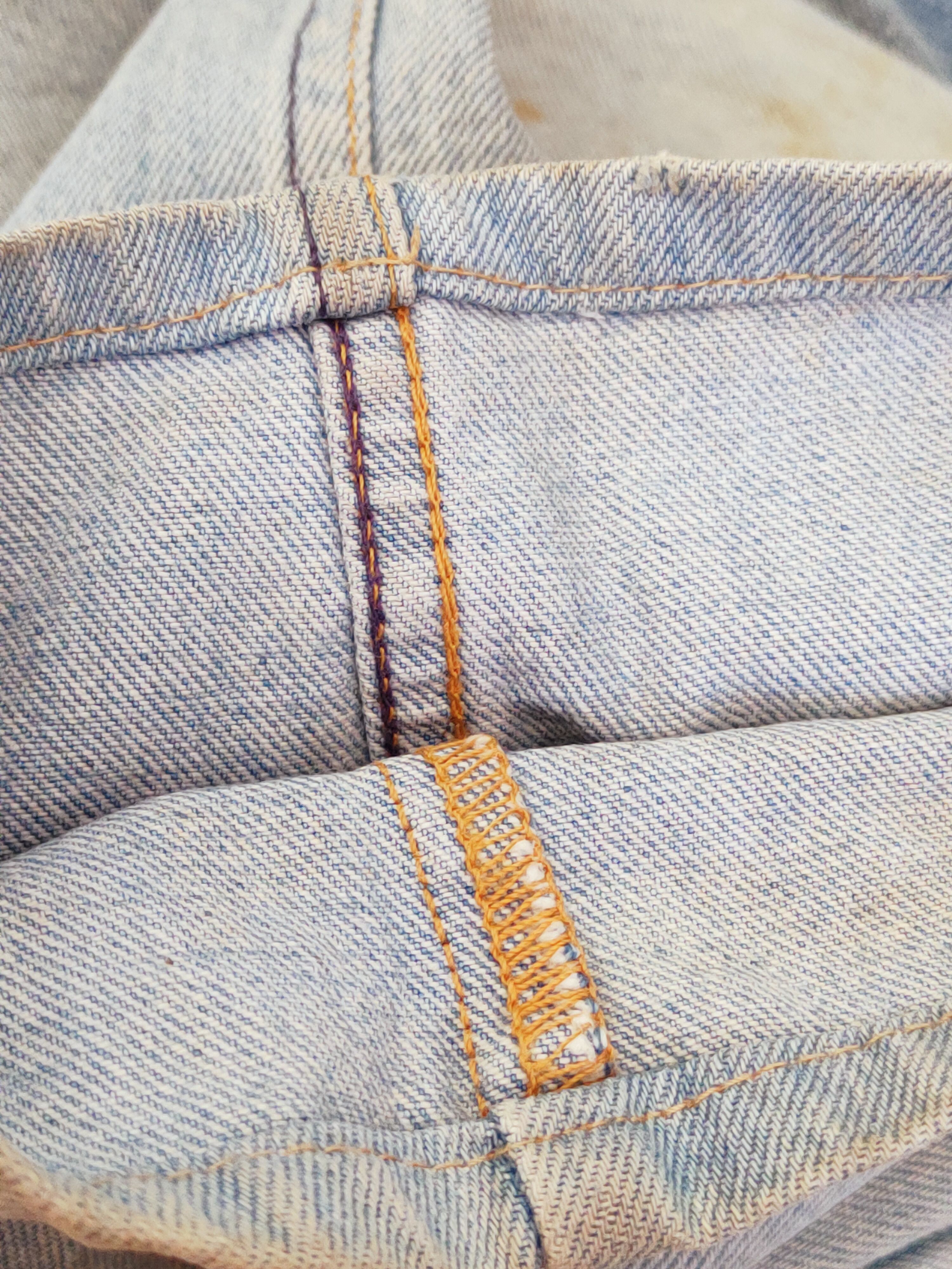 Levi's Levi's vintage usa Blue Faded Distressed Ripped Jeans #W804 Size US 36 / EU 52 - 14 Thumbnail