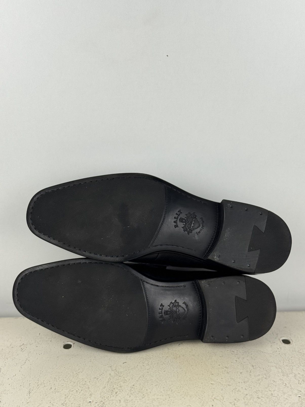 Bally Men's Bally loafers, perfect condition, size 9.5 Size US 9.5 / EU 42-43 - 7 Thumbnail