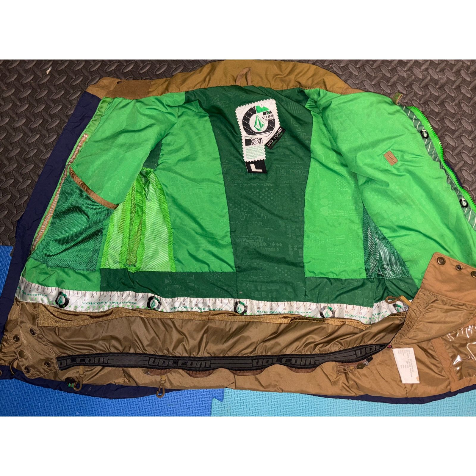 Volcom Volcom snow y2k big youth large boys green v line science Size L / US 10 / IT 46 - 3 Thumbnail