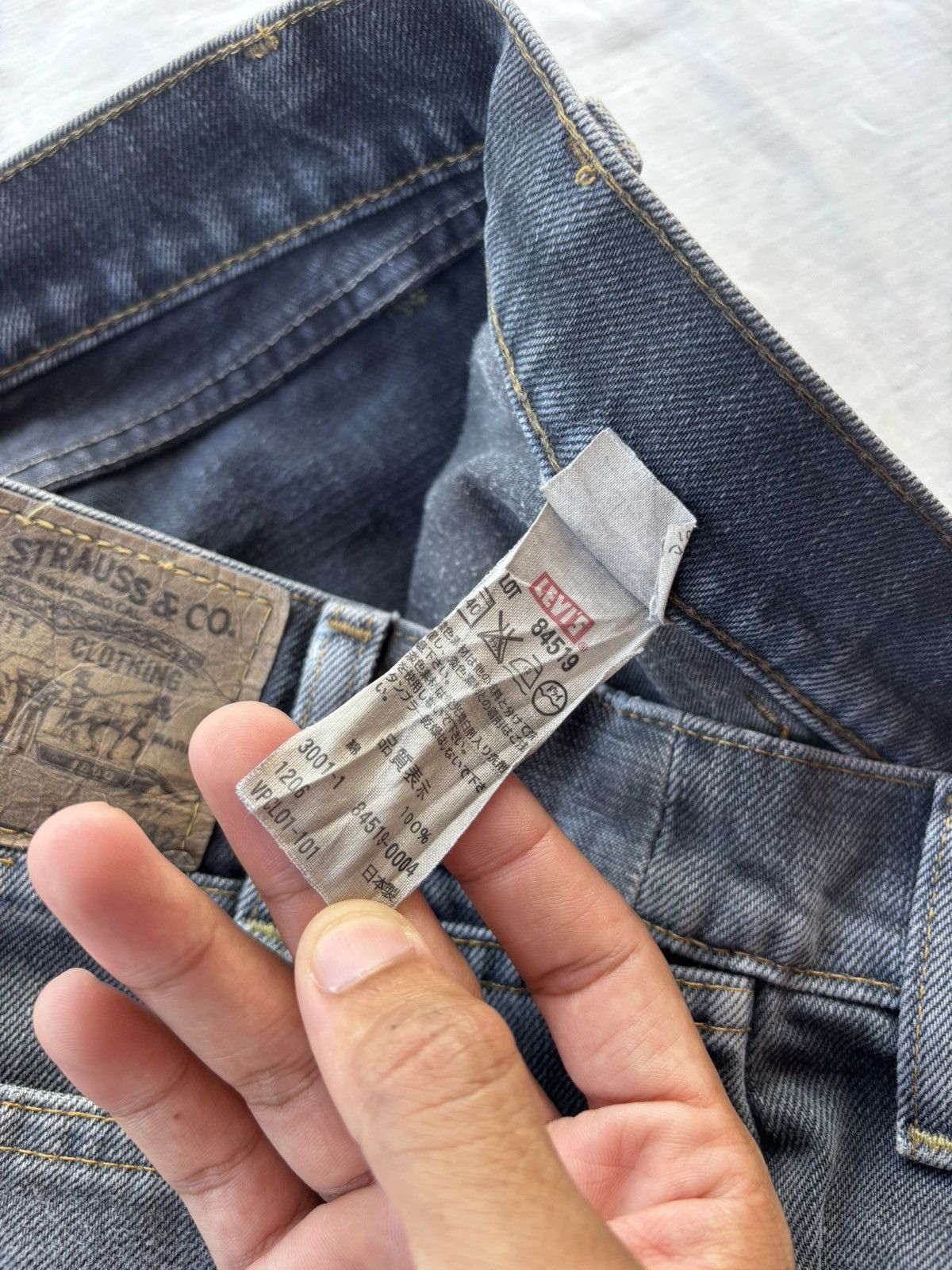 Kapital 🔥VINTAGE LEVIS 519 ORANGE TAB FADED BLACK DISTRESSED DENIM Size US 32 / EU 48 - 11 Thumbnail