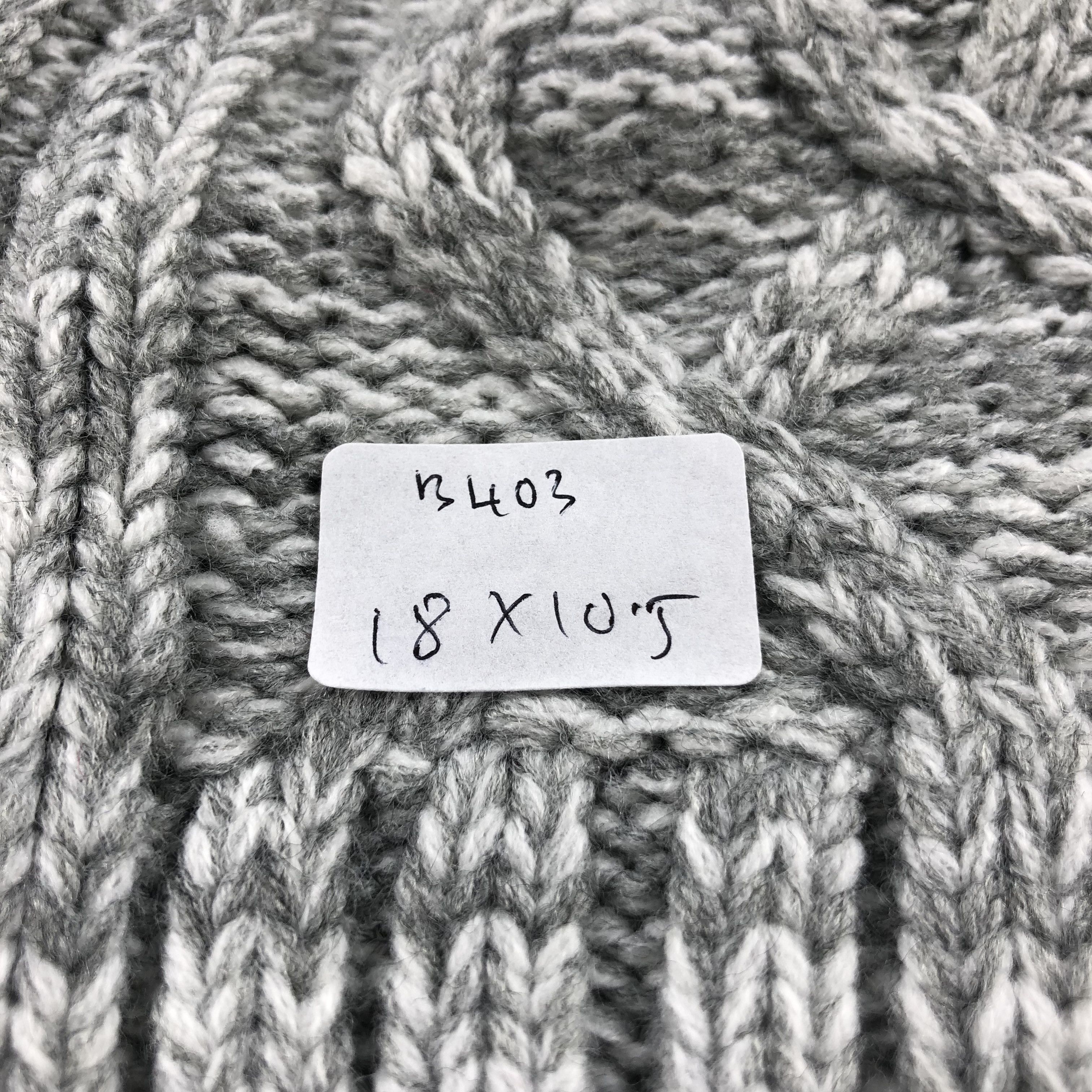 Japanese Brand Unknown Passage Mignon Cable Knit Bobble Beanie Snowcap B403 Size ONE SIZE - 7 Thumbnail