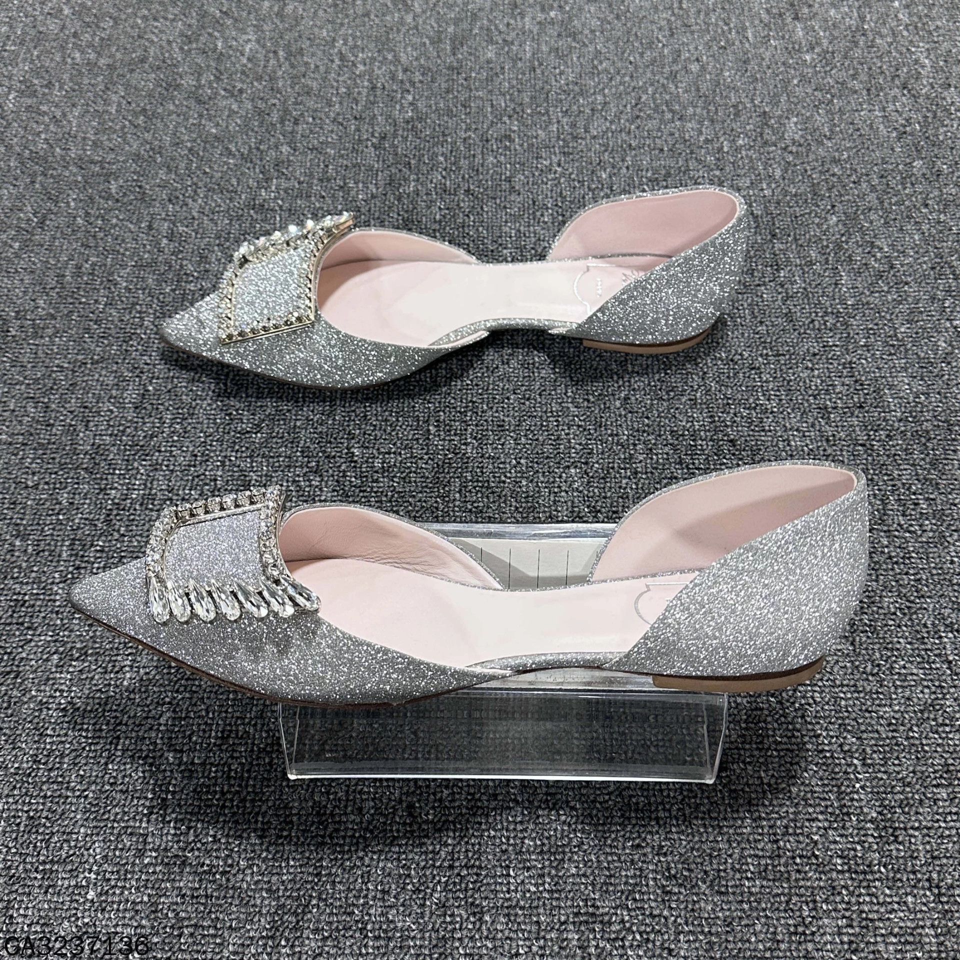 Roger Vivier Roger Vivier 99 New Flats 39 Toe Glitter Missing Size US 8 / IT 38 - 4 Thumbnail