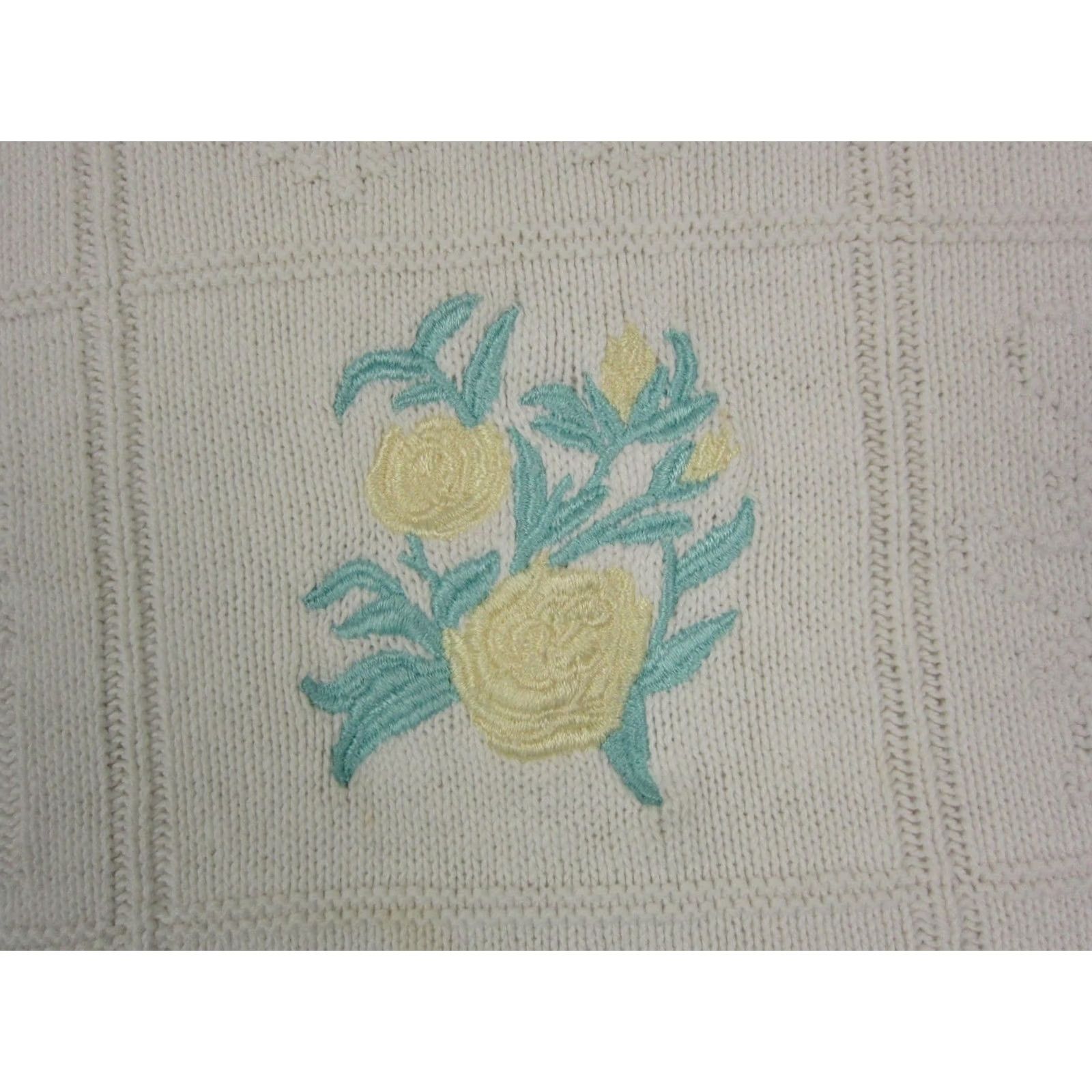 Vintage Isles of Cotton Sweater Womens M Ivory Embroidered Knit Collared Long Sleeve Pullover 90s USA Vintage: No Ladies Made in USA Size M / US 6-8 / IT 42-44 - 3 Thumbnail