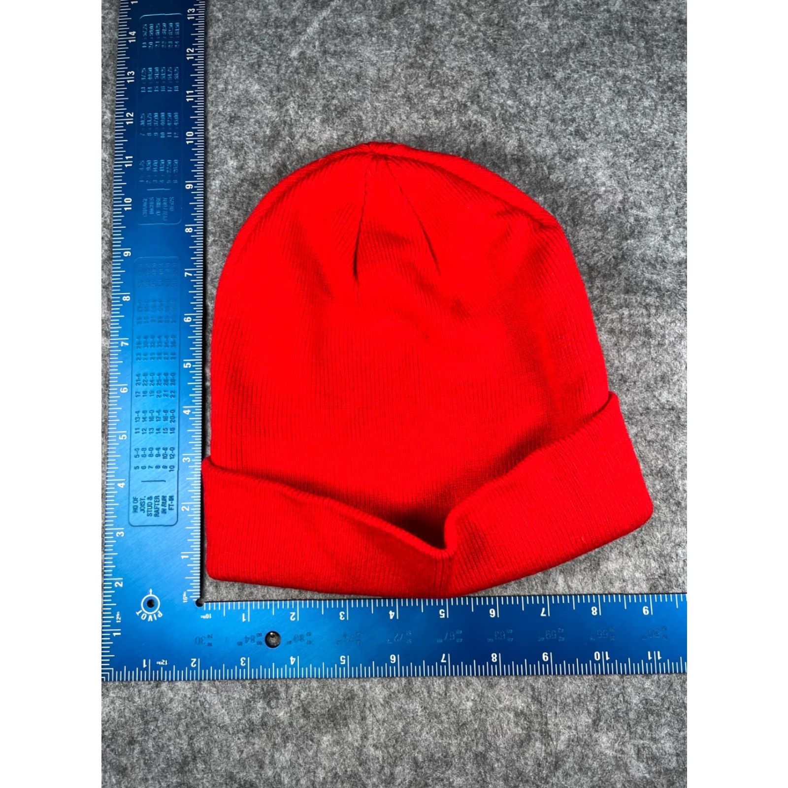 Vintage Unbranded Beanie Hat Adult One Size Red Knit Acrylic Ski Skateboard Casual 90s Theme Mens Womens Boys Girls Size ONE SIZE - 4 Thumbnail