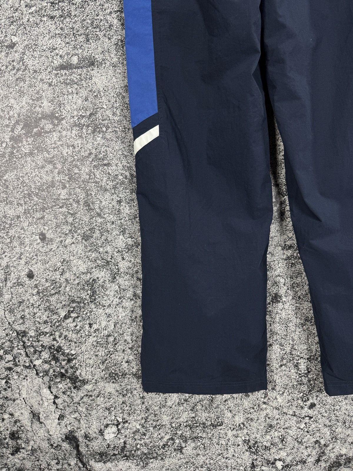 Nike Vintage Nike 72 Track Pants Retro Streetwear Y2K Style Sz S Size US 30 / EU 46 - 17 Thumbnail