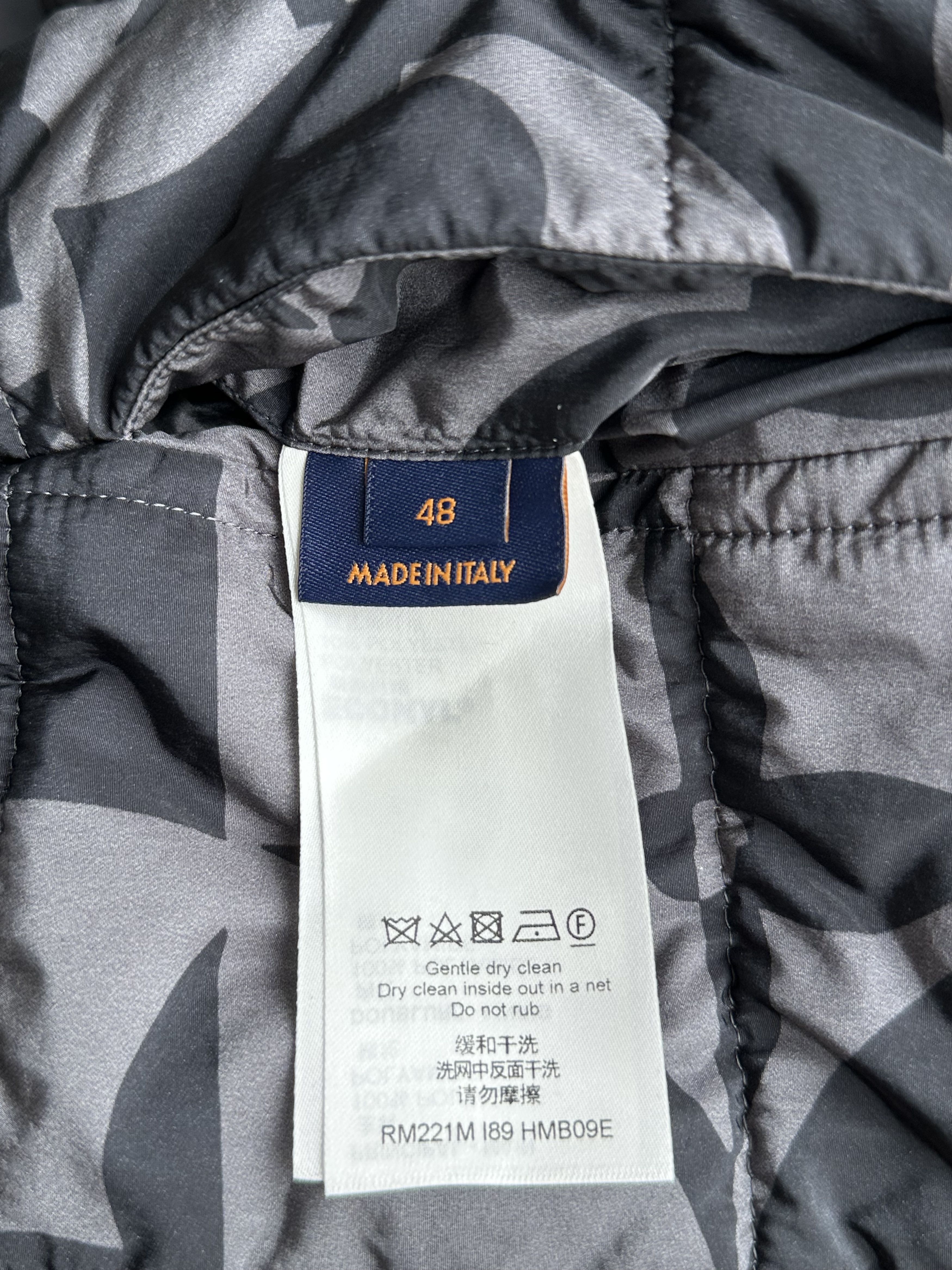 Louis Vuitton Louis Vuitton Grey & Black Flower Monogram Quilted Jacket Size US M / EU 48-50 / 2 - 4 Thumbnail