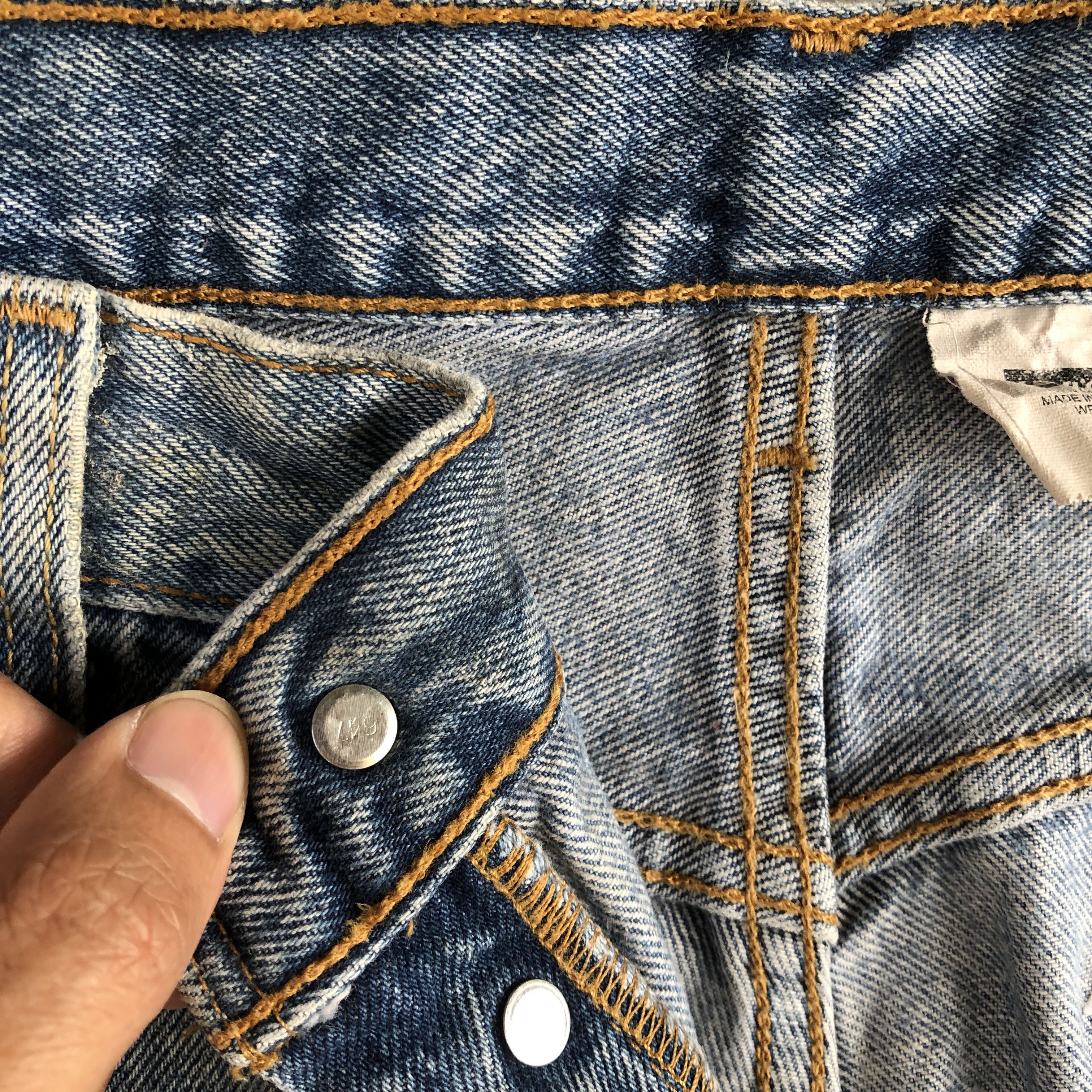 Levi's Vintage 90's Levis 501 Faded Jeans Levi's Light Wash Denim Size US 34 / EU 50 - 7 Thumbnail