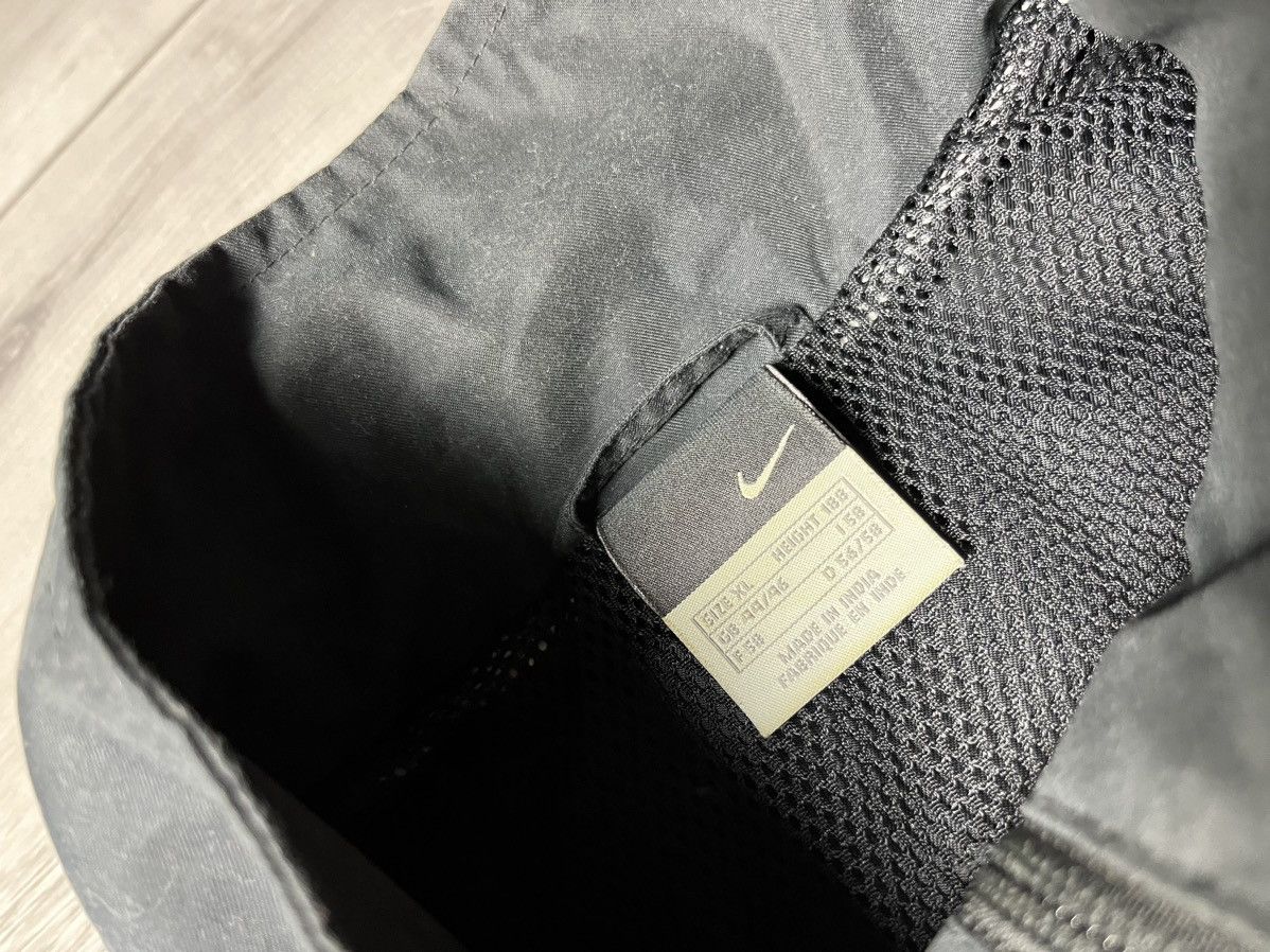 Nike Vintage Nike track jacket windbreaker size XLarge y2k Size US XL / EU 56 / 4 - 5 Thumbnail