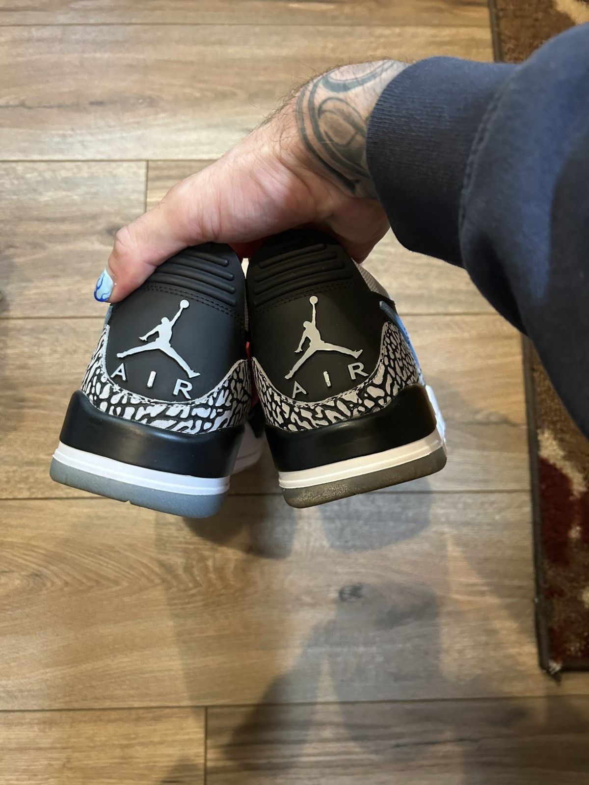 Jordan Brand Jordan Legacy 312 Men’s Low Black Valor Blue Size 12 Size US 12 / EU 45 - 5 Thumbnail