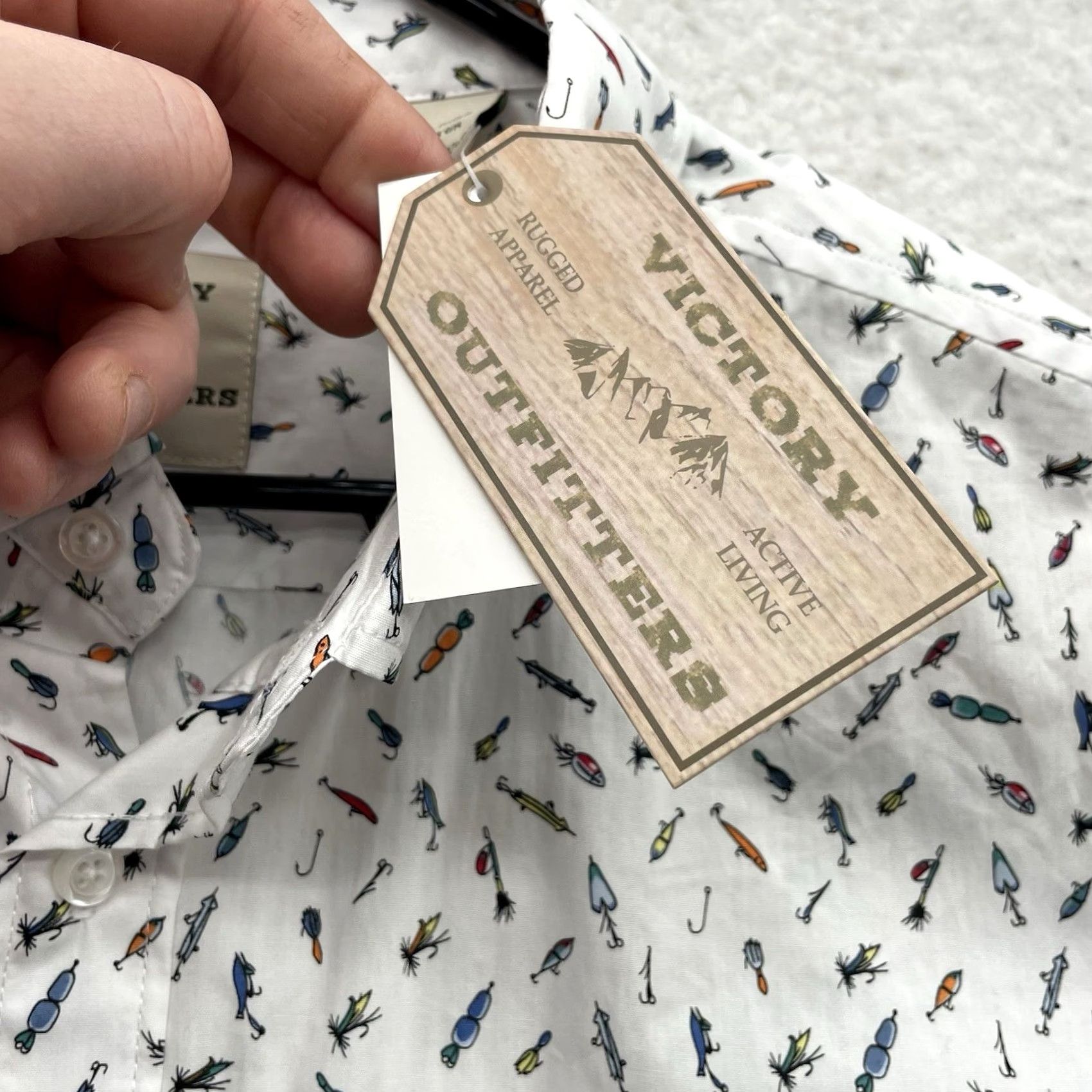 Vintage Victory Outfitters Shirt Mens L Fly Fishing Lure AOP Short Sleeve Button Collar Solid White Regular Cotton Casual Men Size US L / EU 52-54 / 3 - 5 Thumbnail