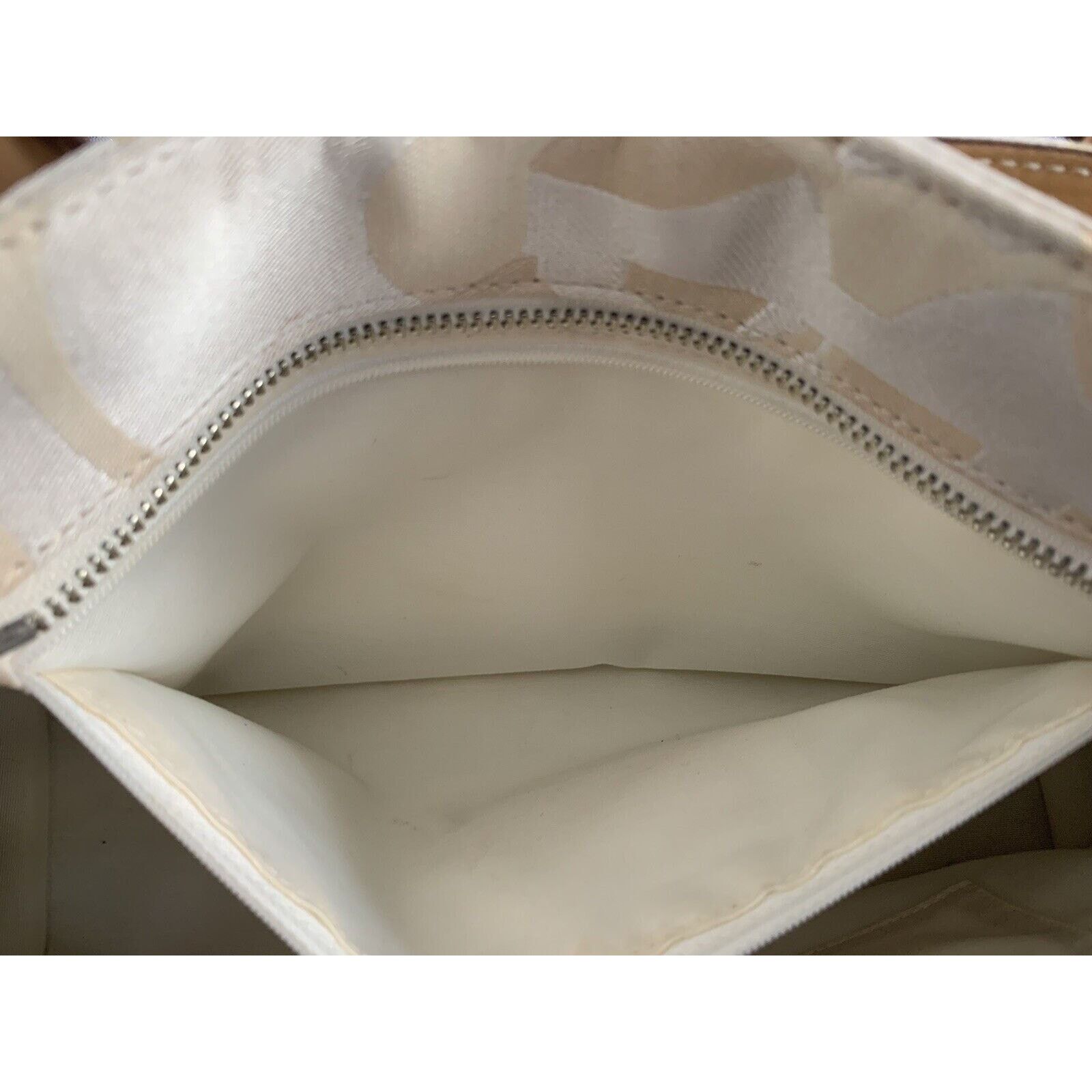 Coach Coach Cream Canvas Leather Handbag 11821 Feet Made Jan 2008 Size ONE SIZE - 6 Thumbnail