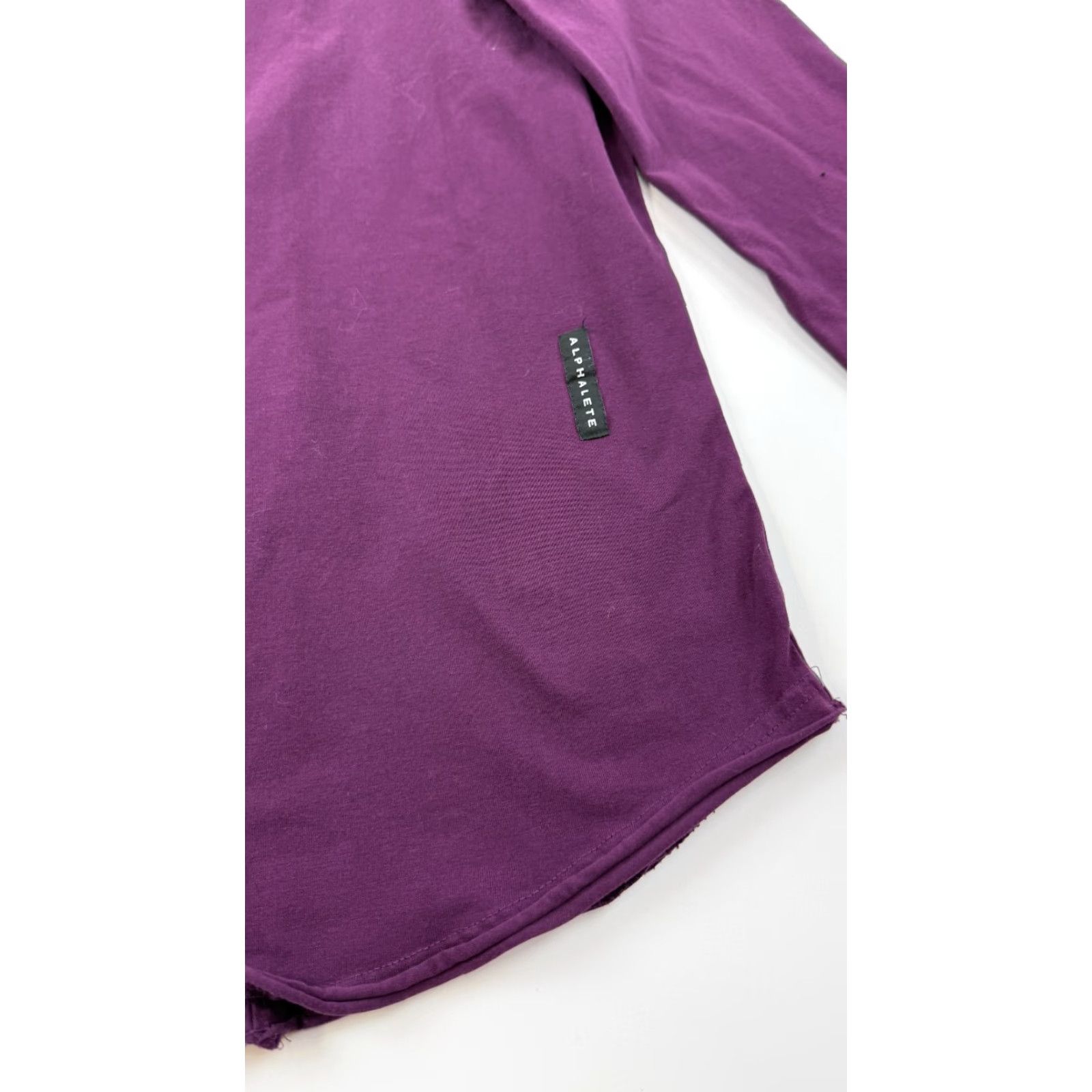 Vintage ALPHALETE Shirt Mens Small Purple Long Sleeve Round Neck Tee Stretch Curved Hem Size US S / EU 44-46 / 1 - 3 Thumbnail