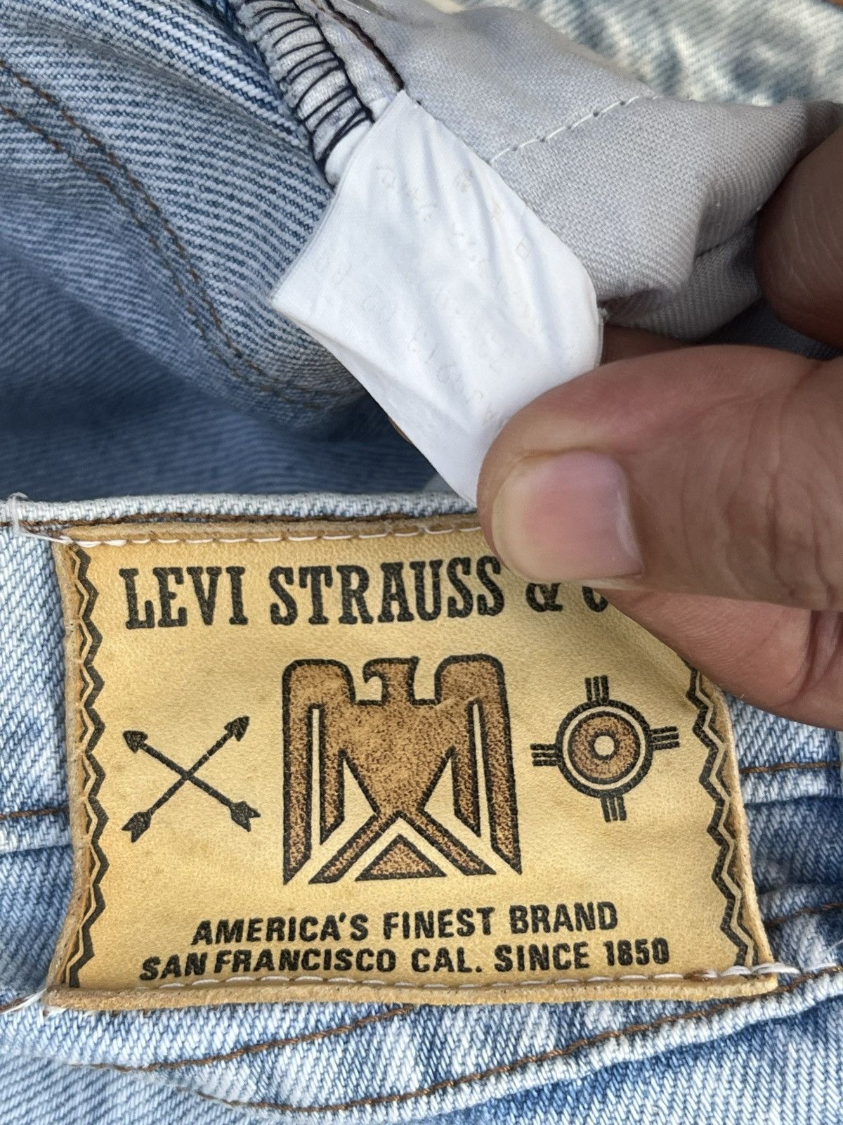 Levi's Vintage Y2K Levi’s Big E Blue Washed Apache Barrel Jeans Size US 29 - 13 Thumbnail