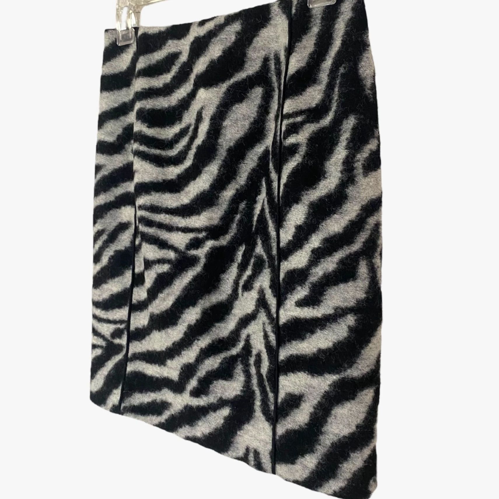 Ann Taylor VINTAGE Ann Taylor Skirt Petite Zebra Print Wool Jacquard Mini 2P Womens Black & White 2P Petite New Size 26" / US 2 / IT 38 - 2 Thumbnail