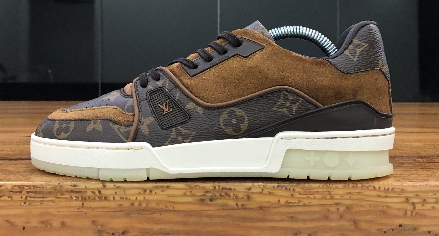 Louis Vuitton Louis Vuitton LV Trainer Brown Suede Monogram Size US 8 / EU 41 - 12 Thumbnail